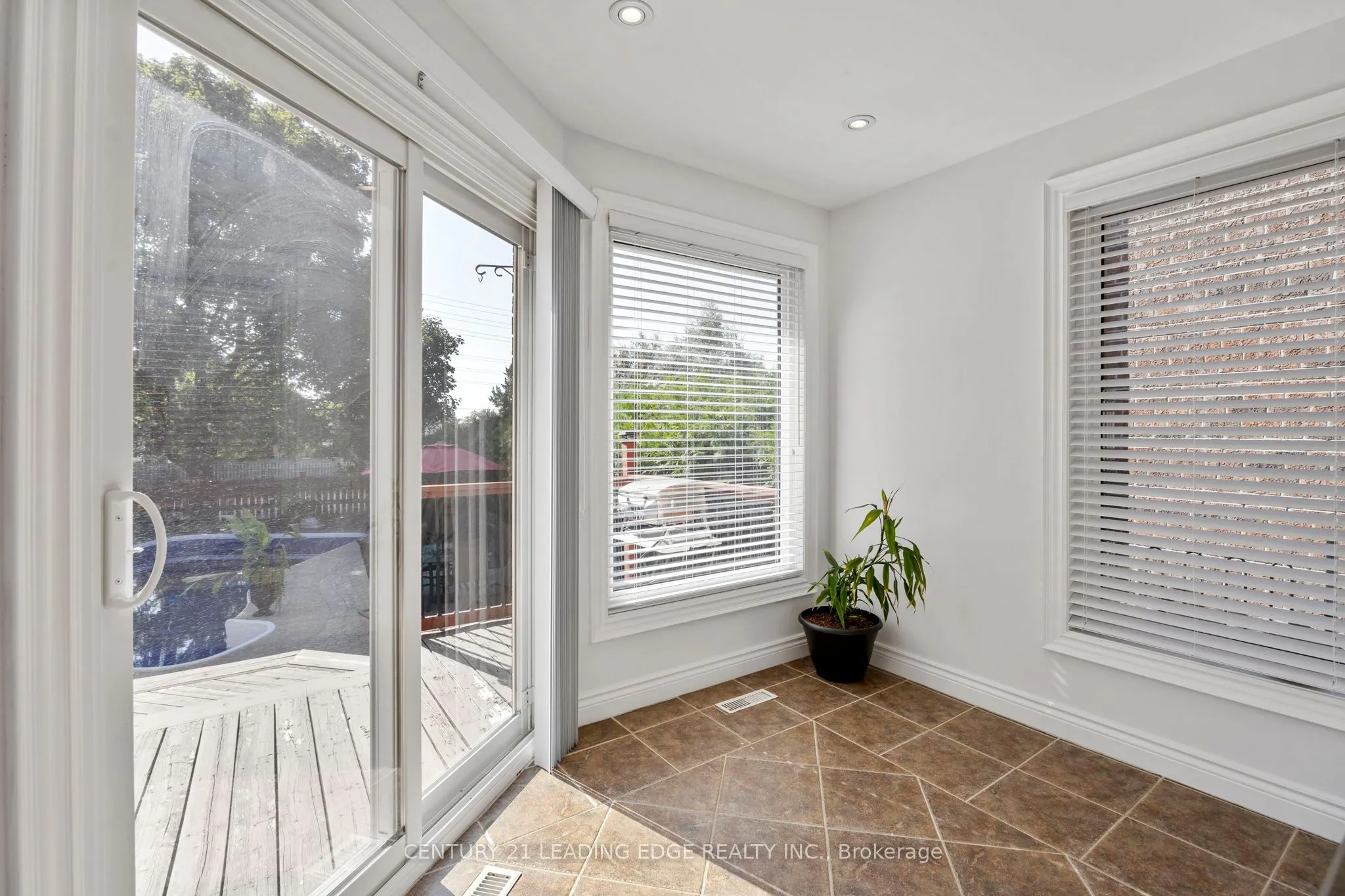 1211 Bridge Gate Crescent