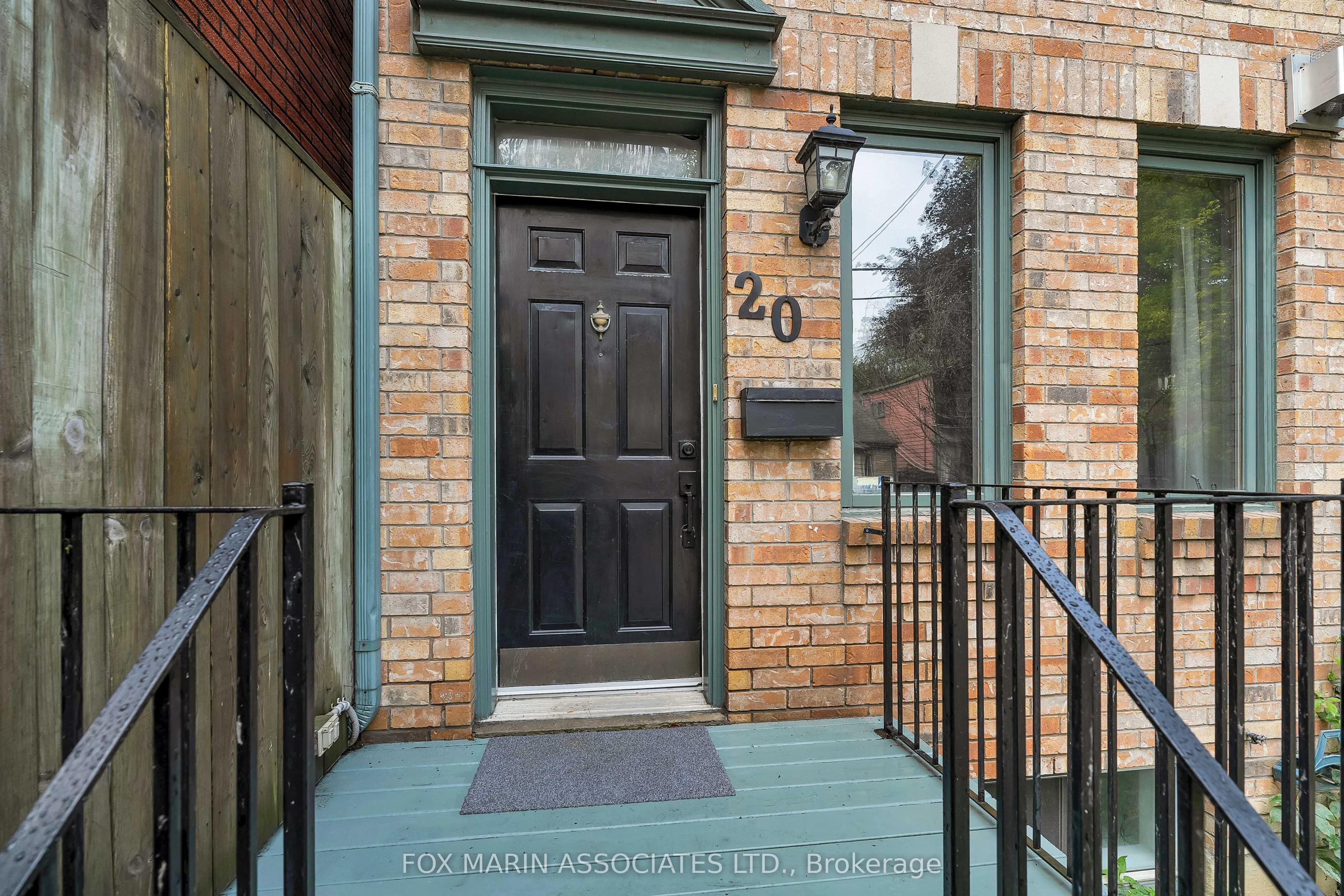 20 Lewis Street