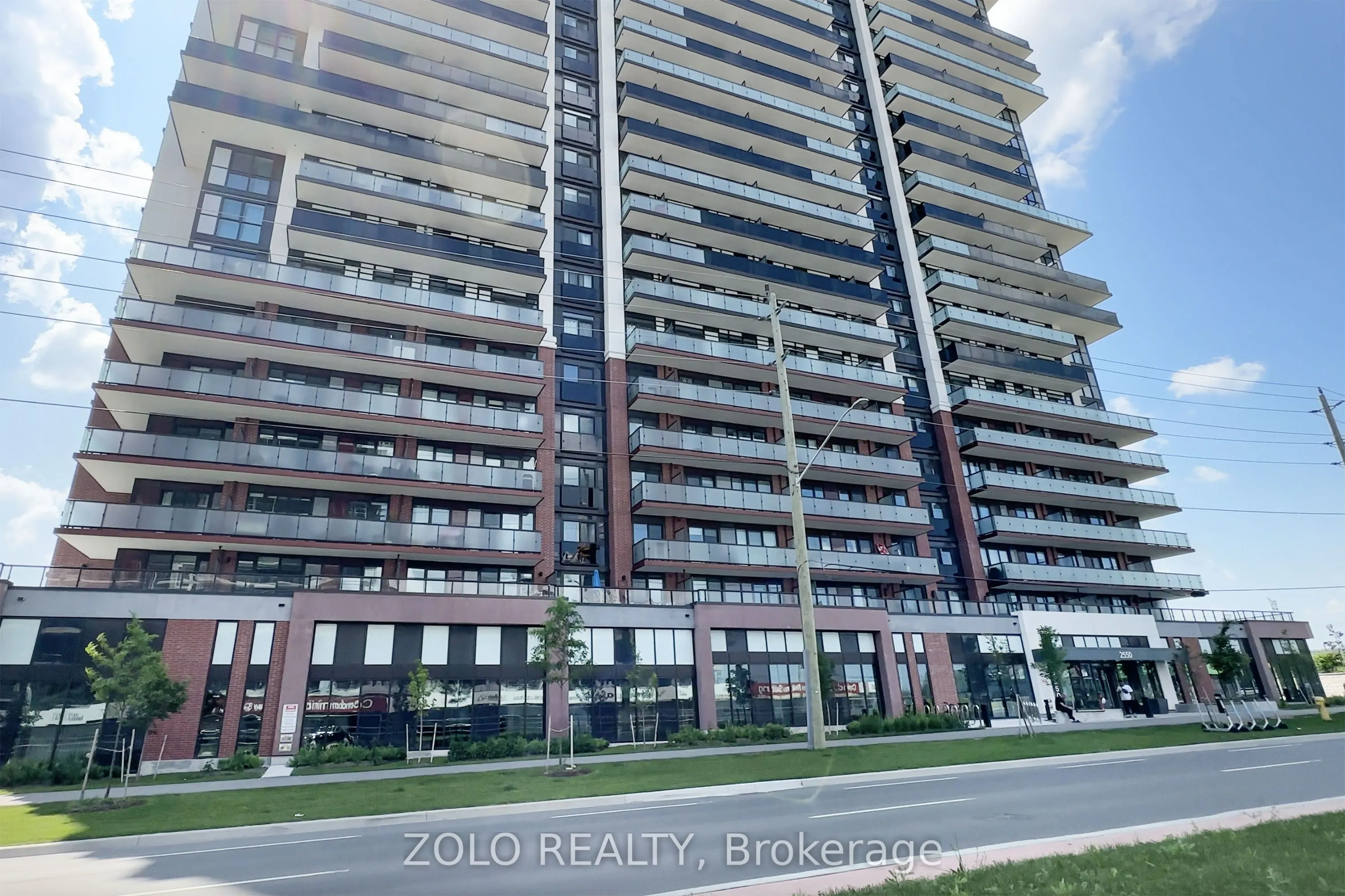 2550 Simcoe Street N, #310