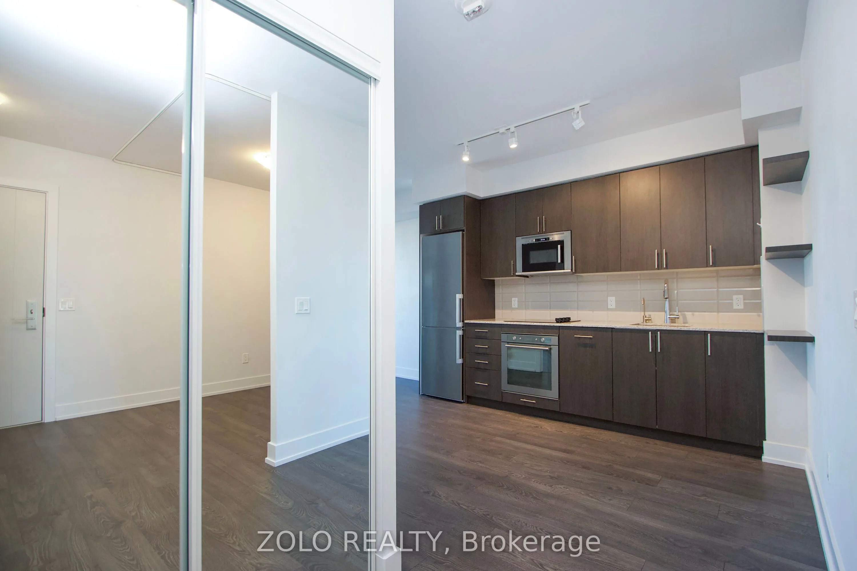 2550 Simcoe Street N, #310