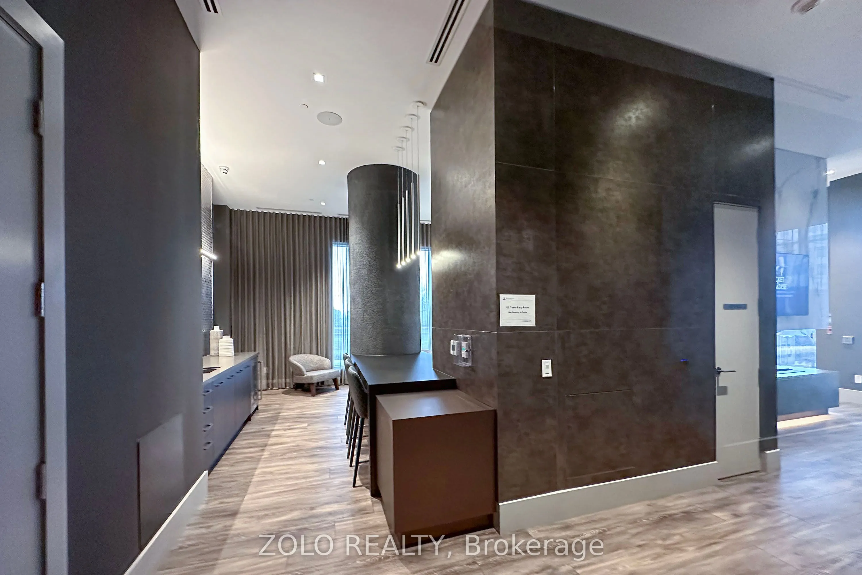 2550 Simcoe Street N, #310