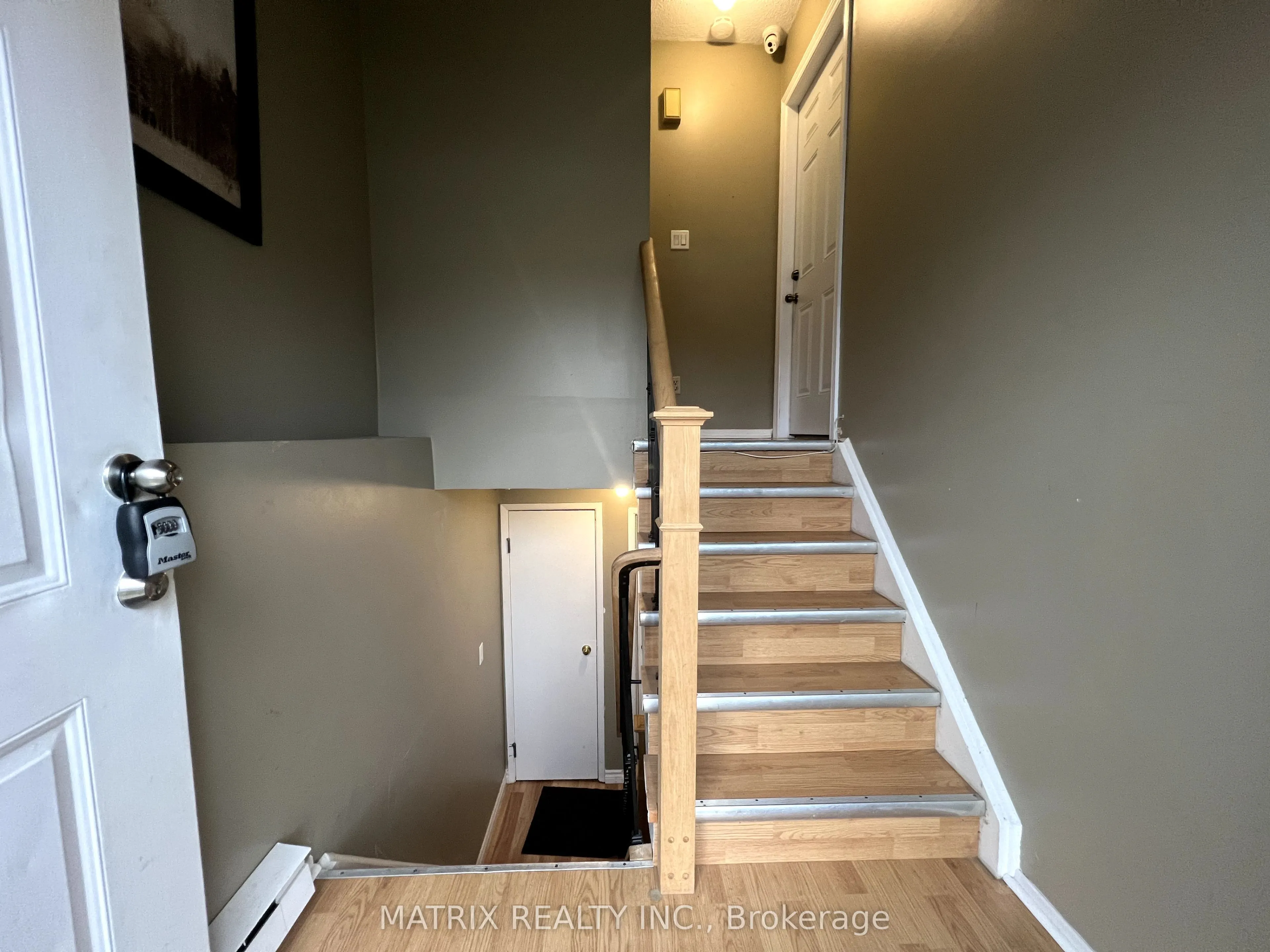 224 Taunton Road W