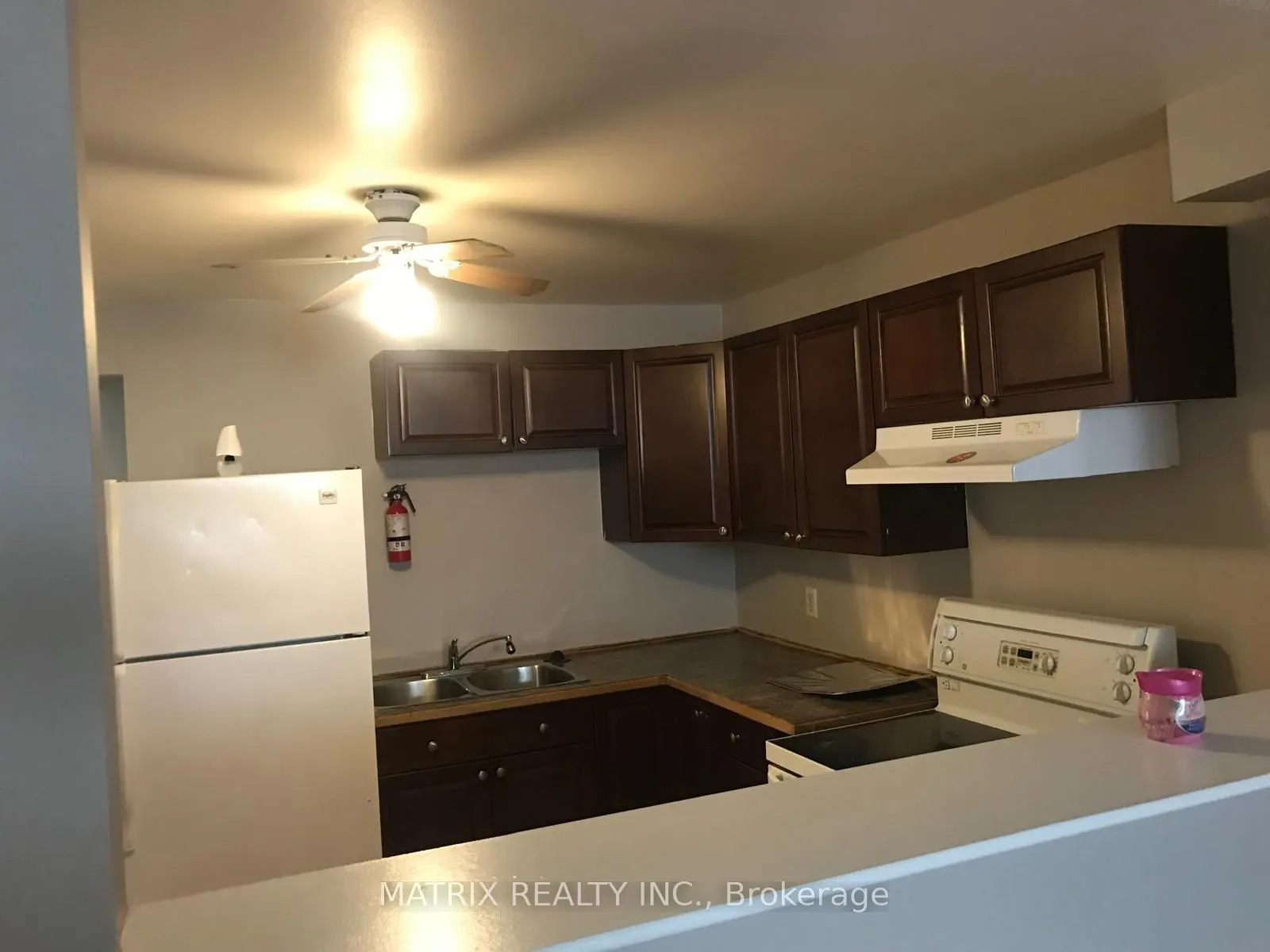 224 Taunton Road W