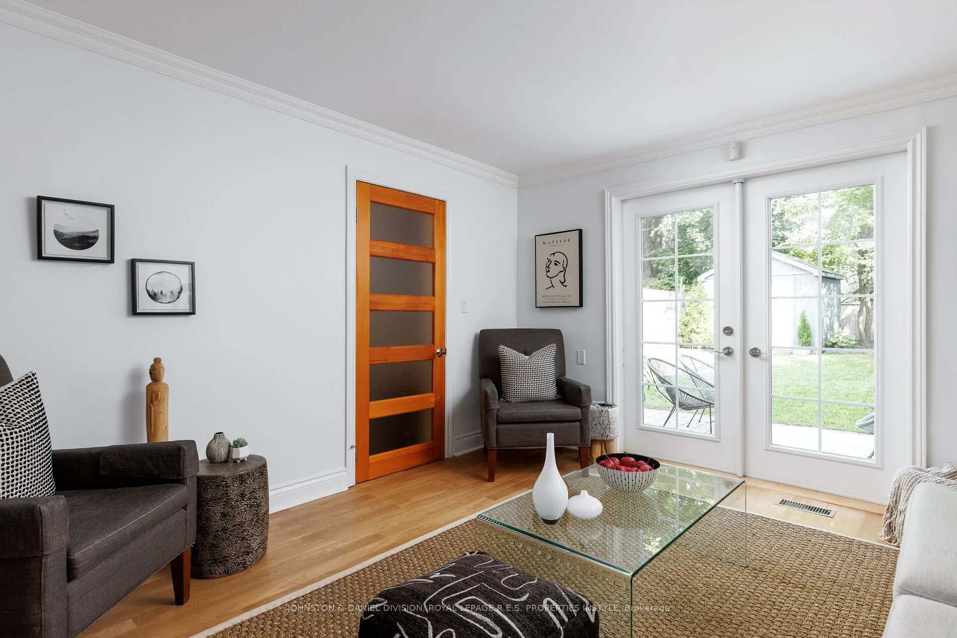 33 Redwood Avenue