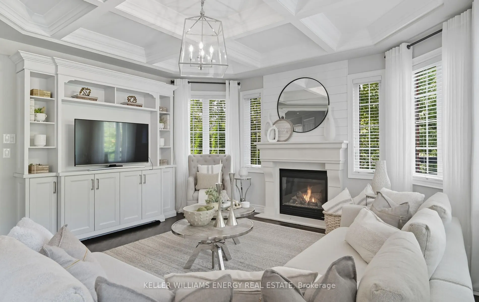 28 Coach Crescent