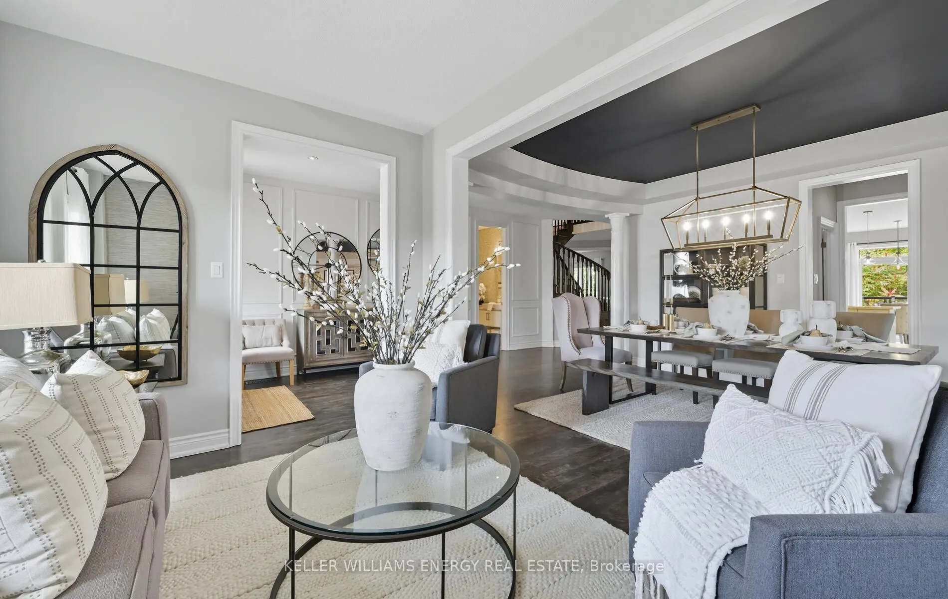 28 Coach Crescent
