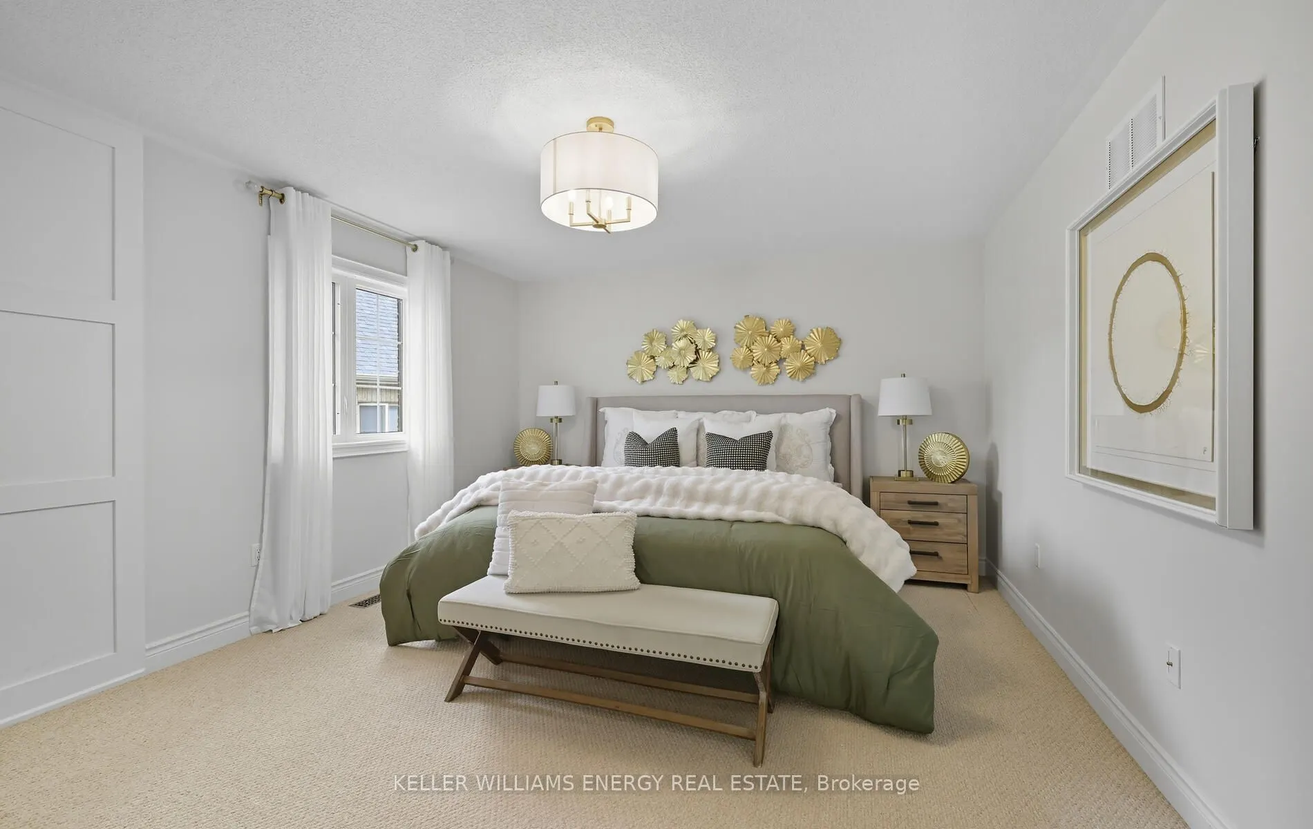 28 Coach Crescent