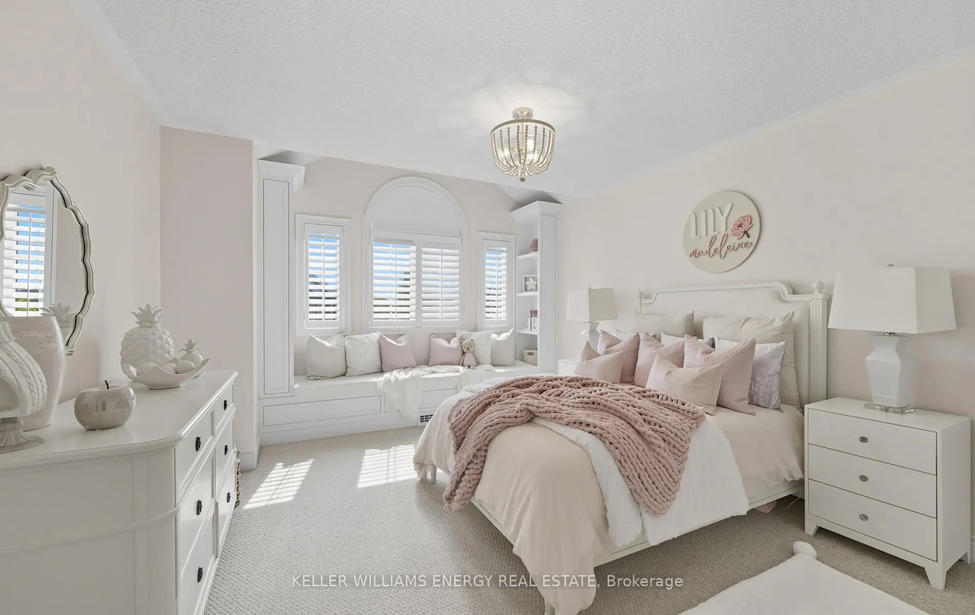28 Coach Crescent