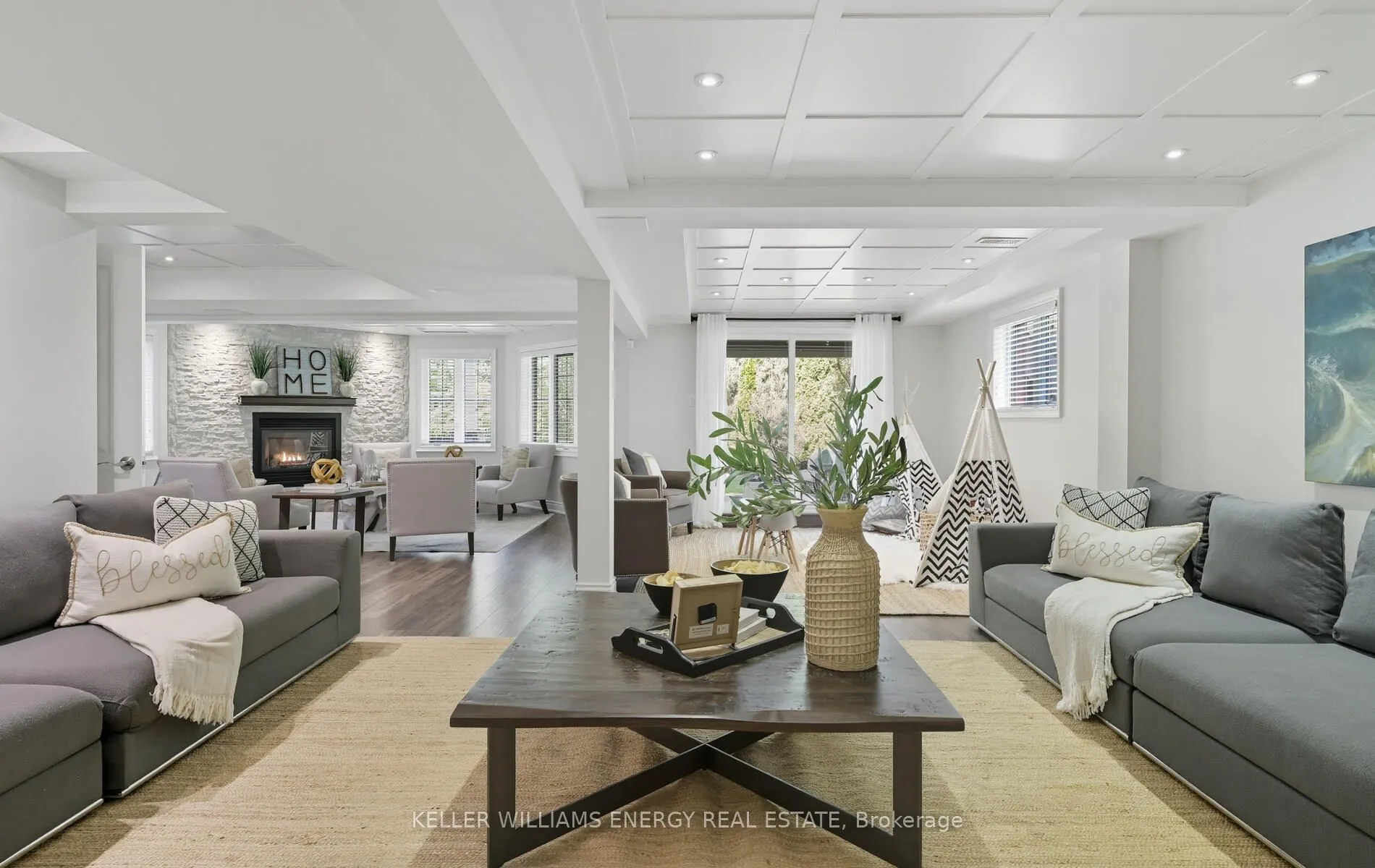 28 Coach Crescent