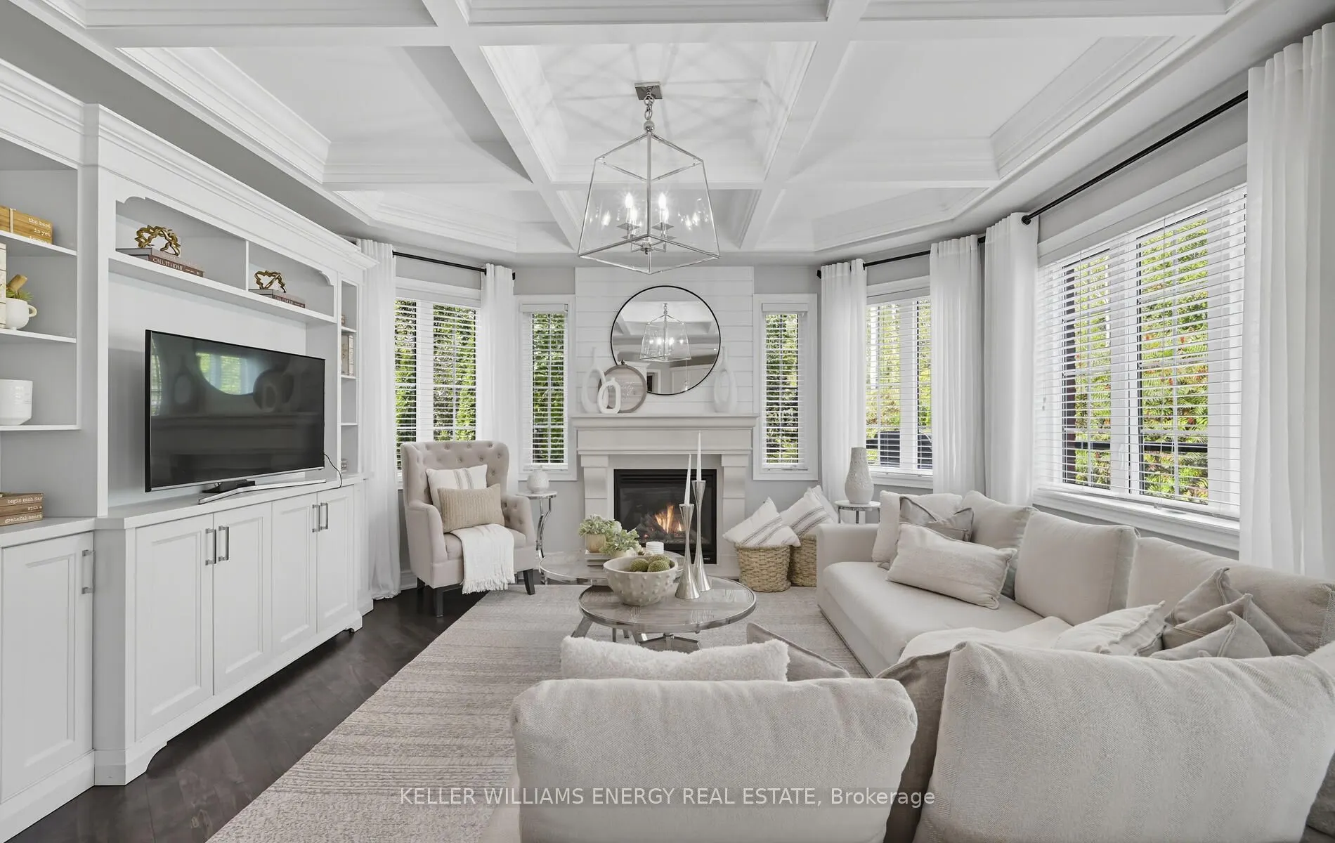 28 Coach Crescent