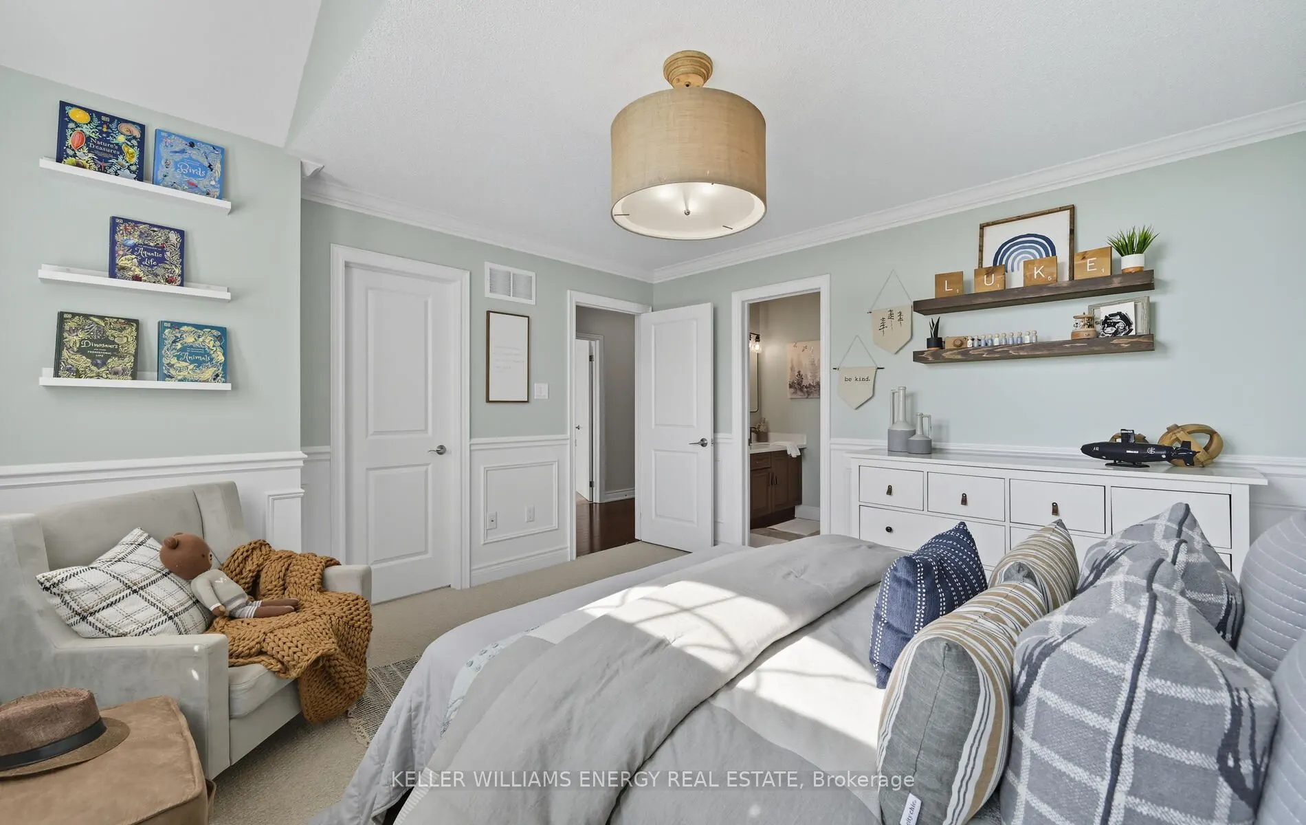 28 Coach Crescent