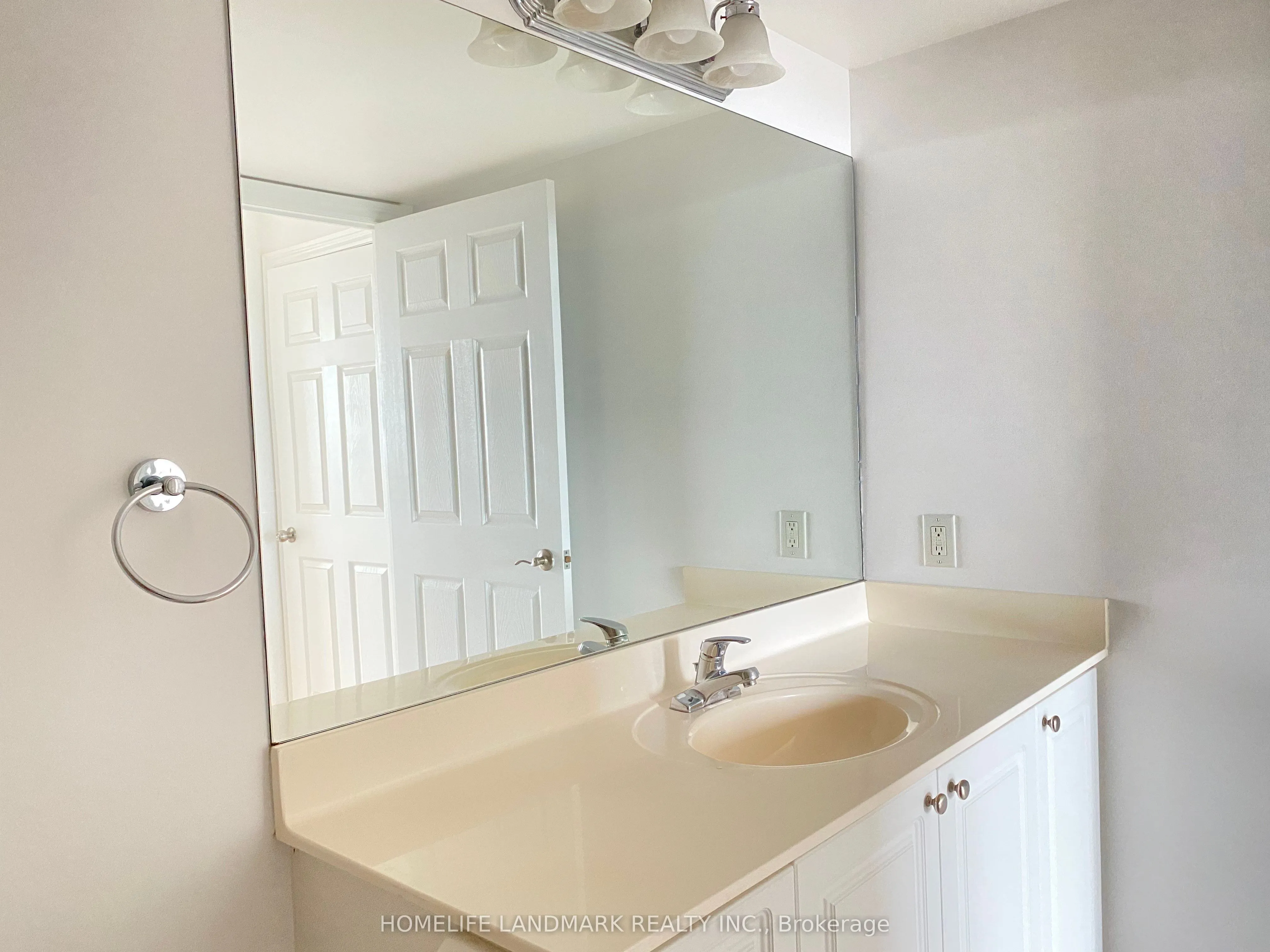 61 Town Centre Court, #2212