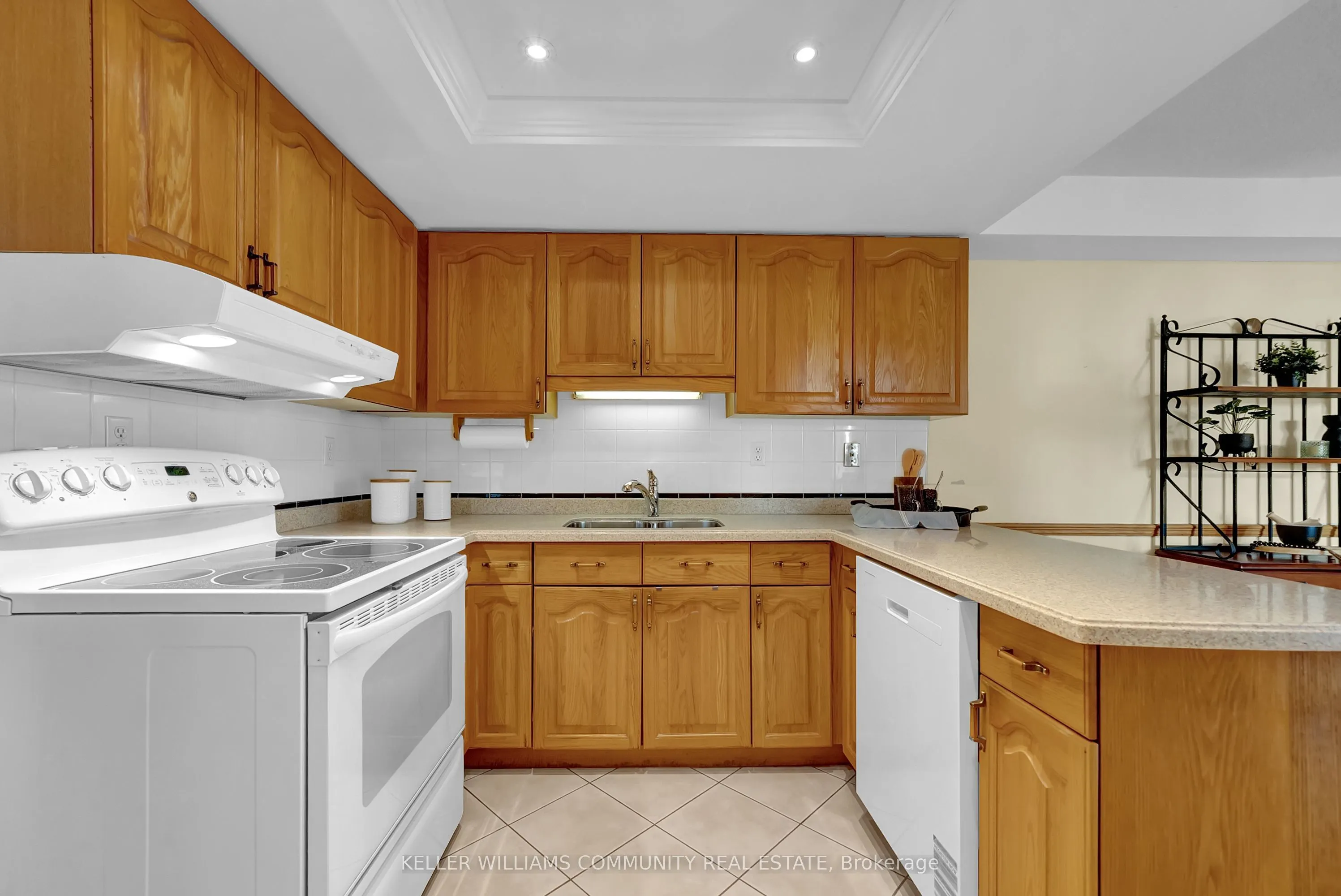 900 Wilson Road N, #405