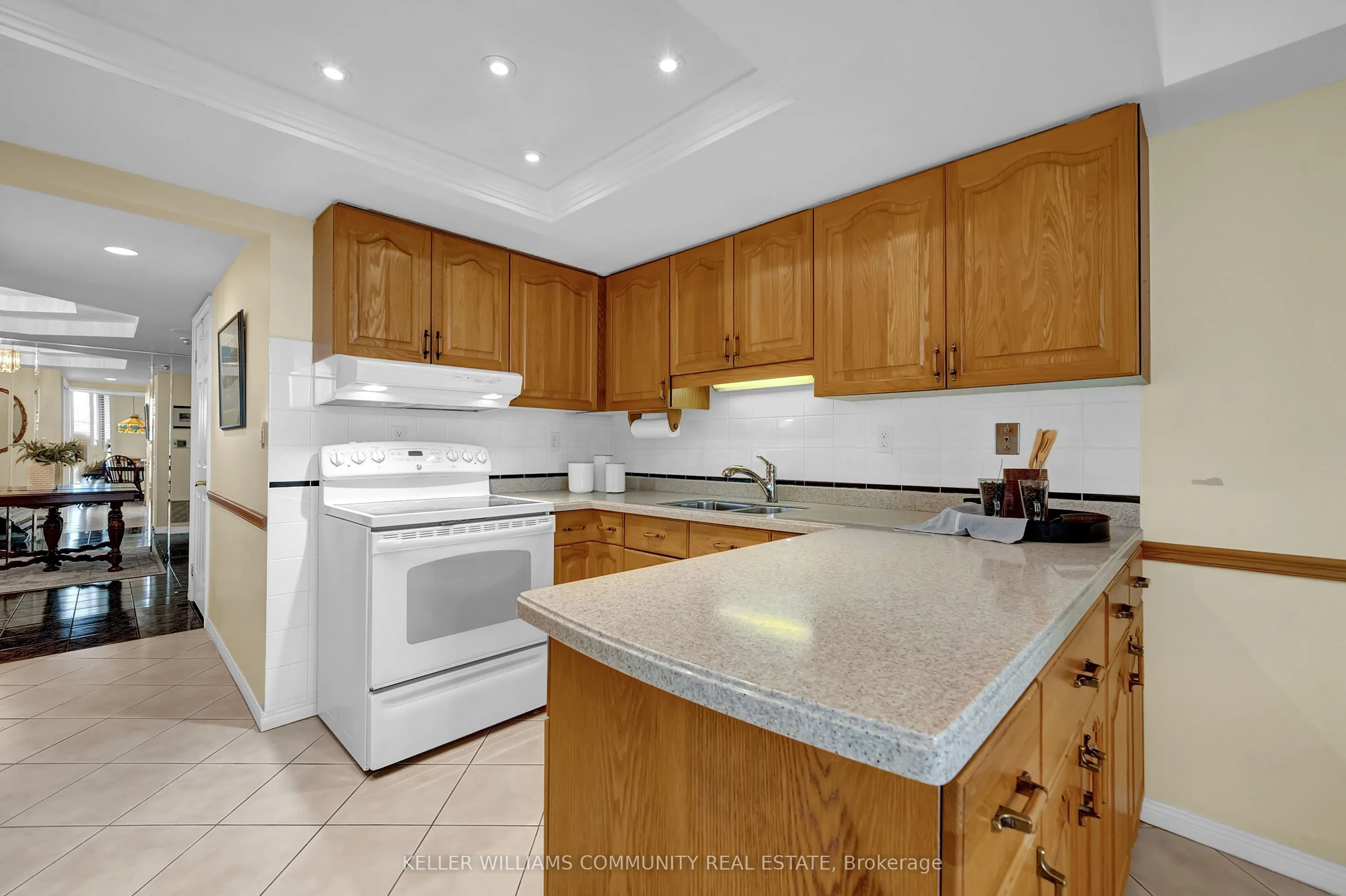 900 Wilson Road N, #405