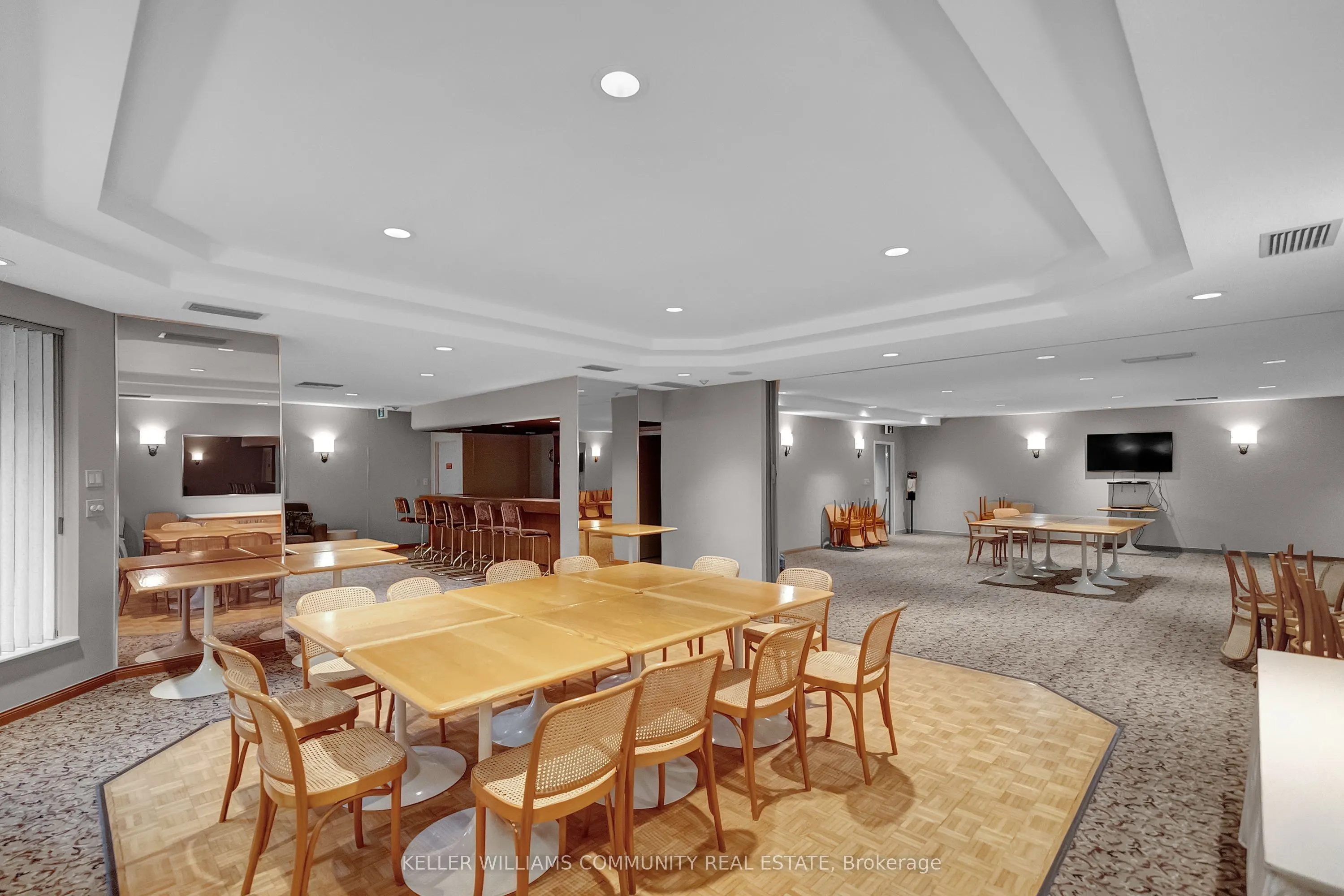 900 Wilson Road N, #405