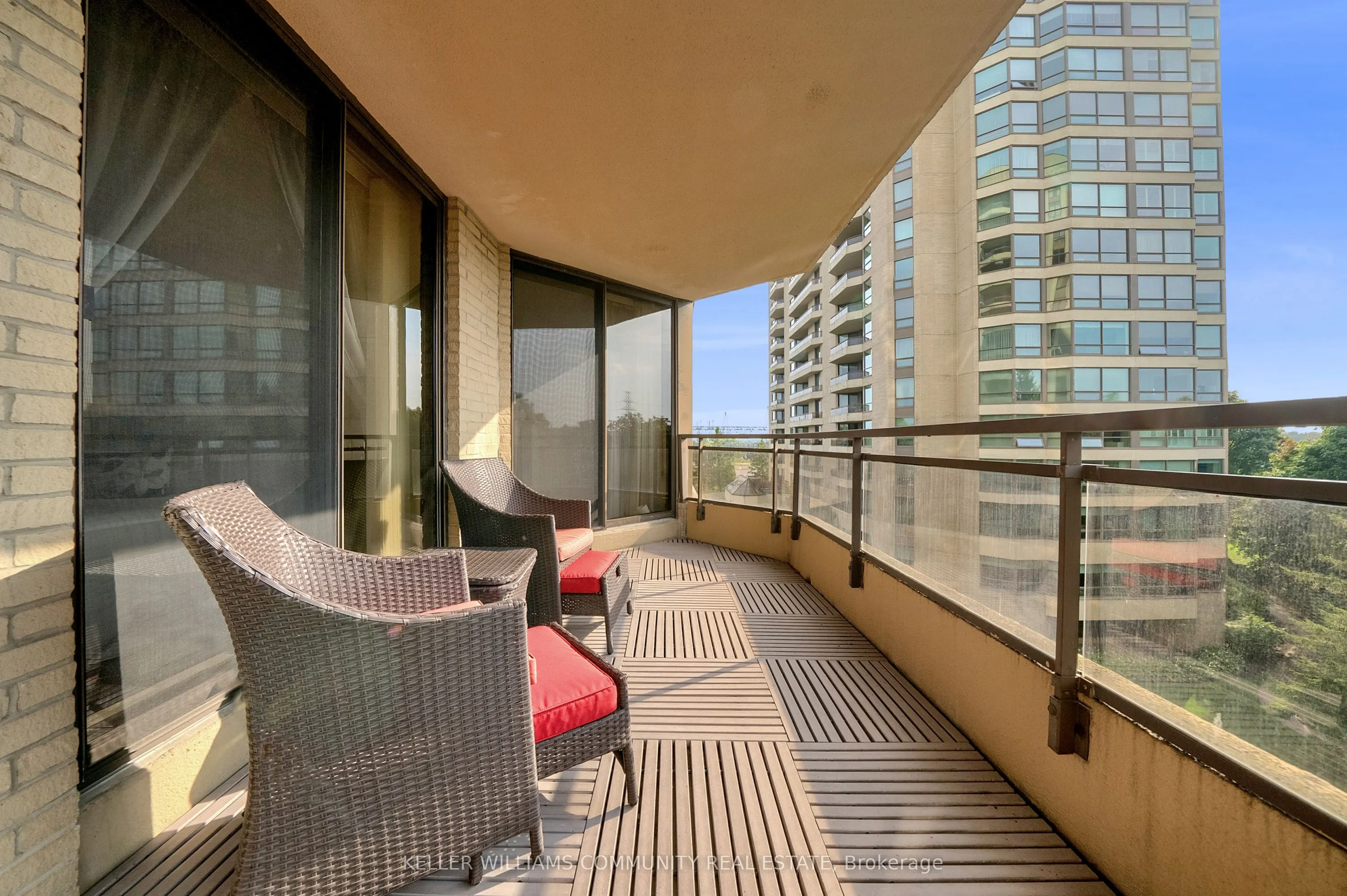 900 Wilson Road N, #405