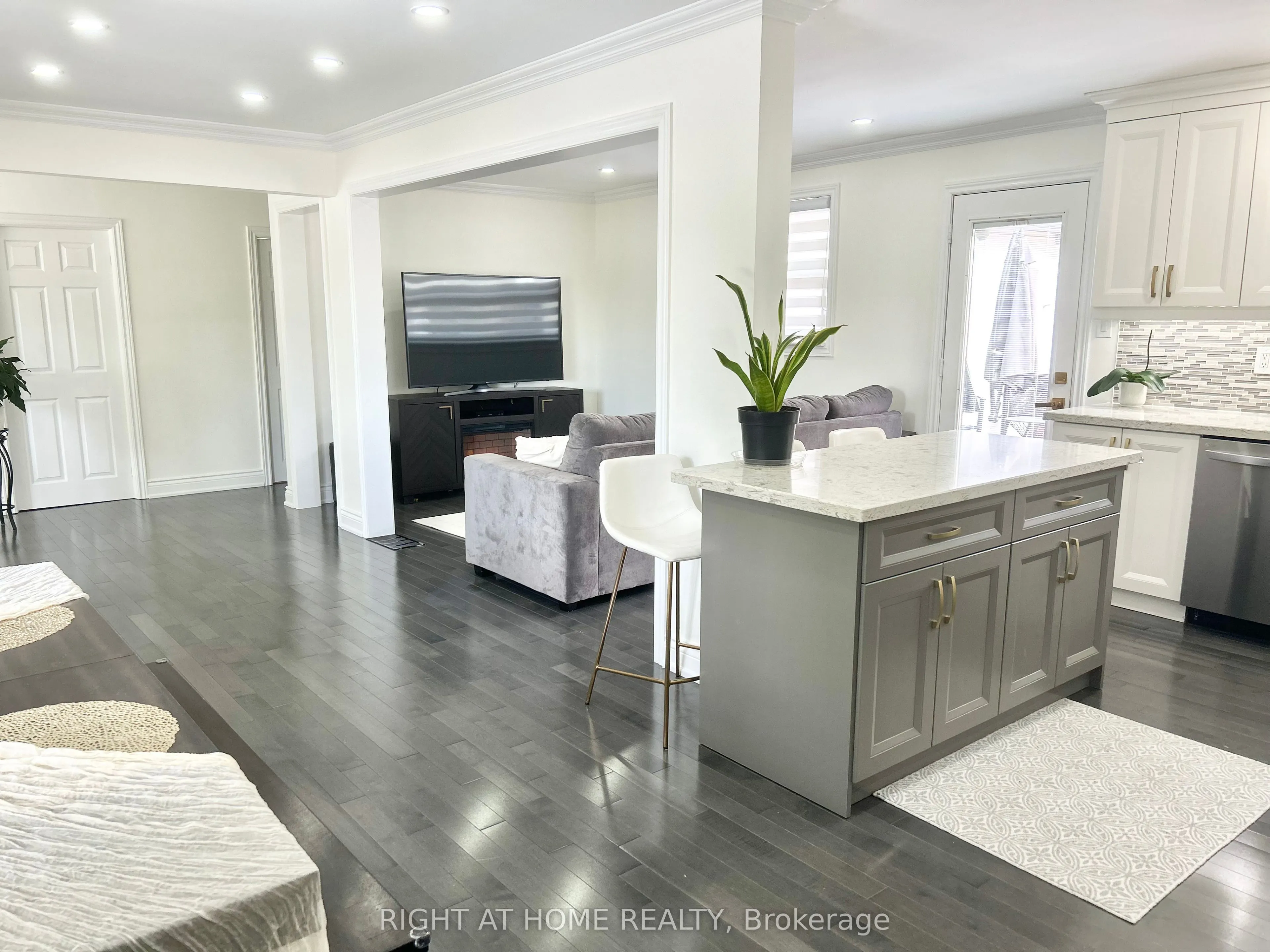 808 Sanok Drive