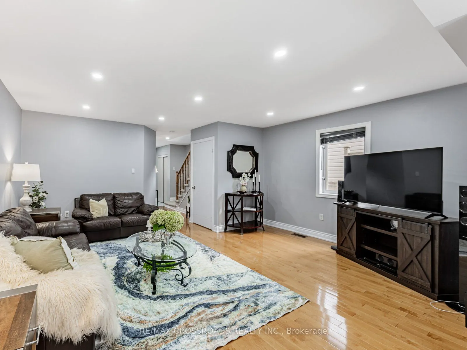 432 Sparrow Circle