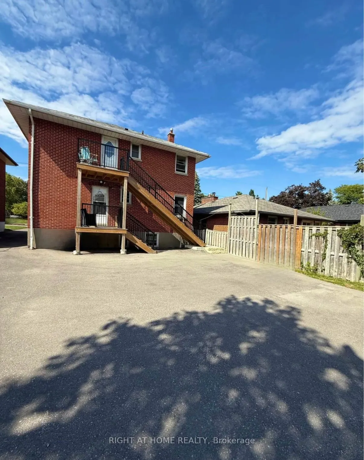 385 Mary Street N, #Main Floor
