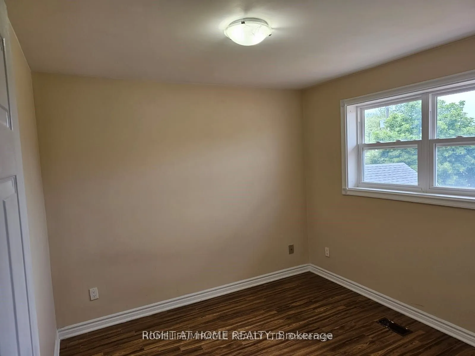 730 Sheppard Avenue, #Main
