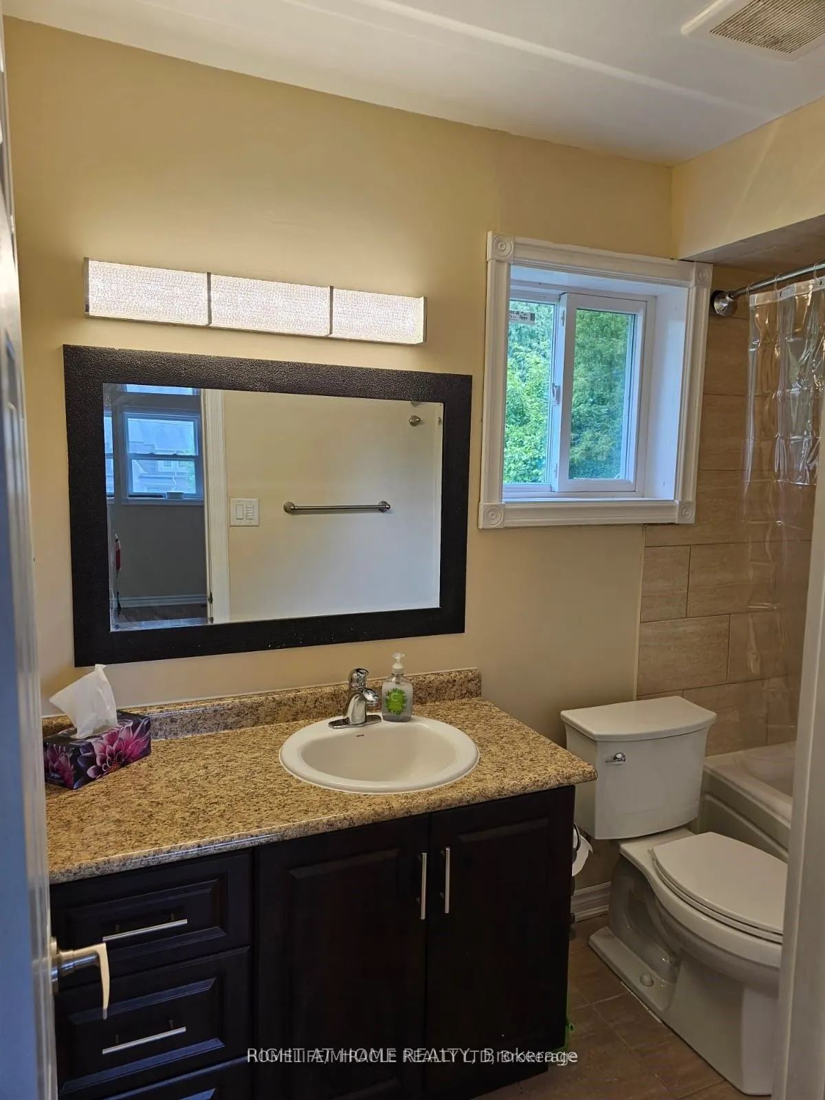 730 Sheppard Avenue, #Main