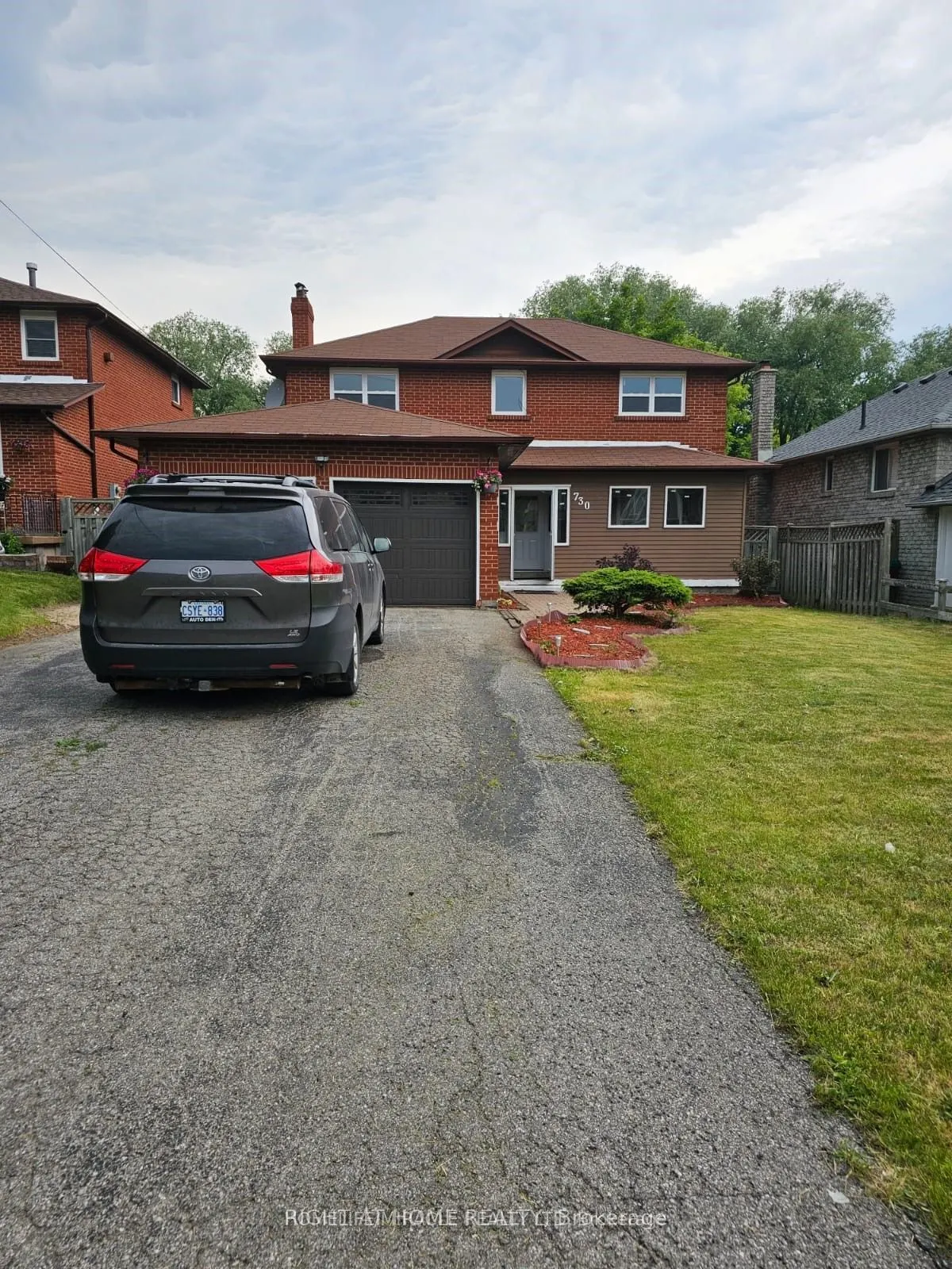 730 Sheppard Avenue, #Main