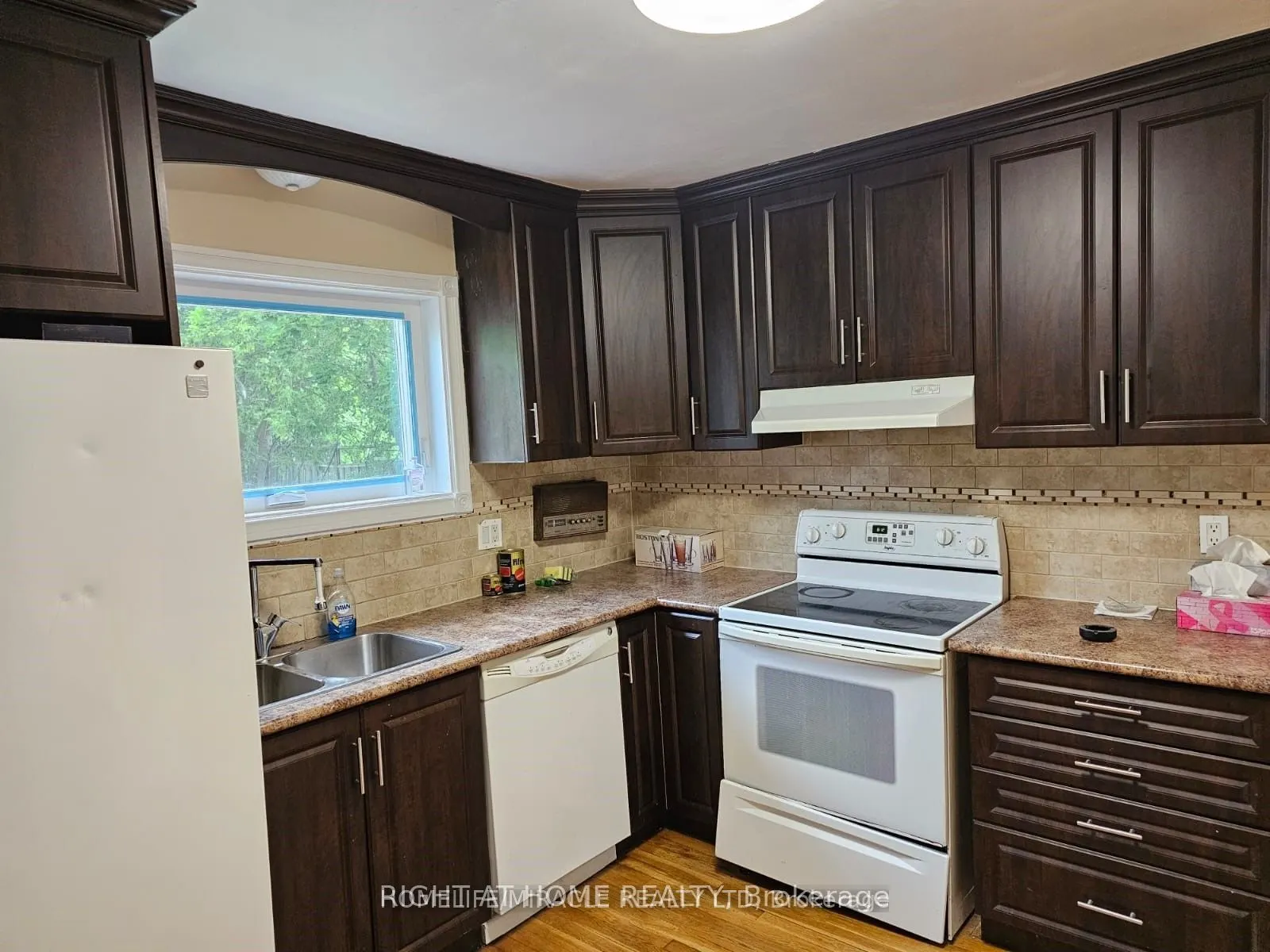 730 Sheppard Avenue, #Main