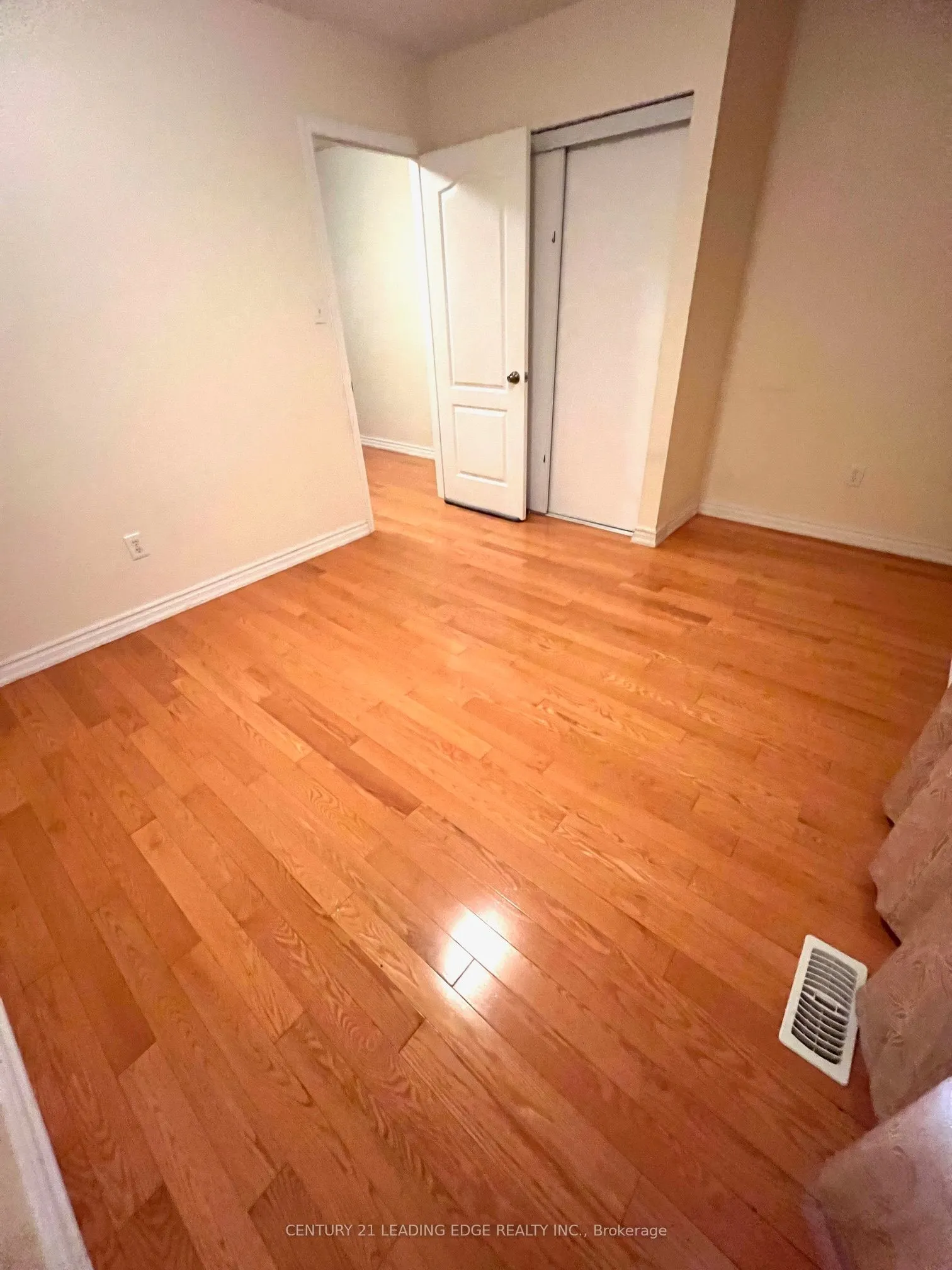 17 COYOTE Crescent