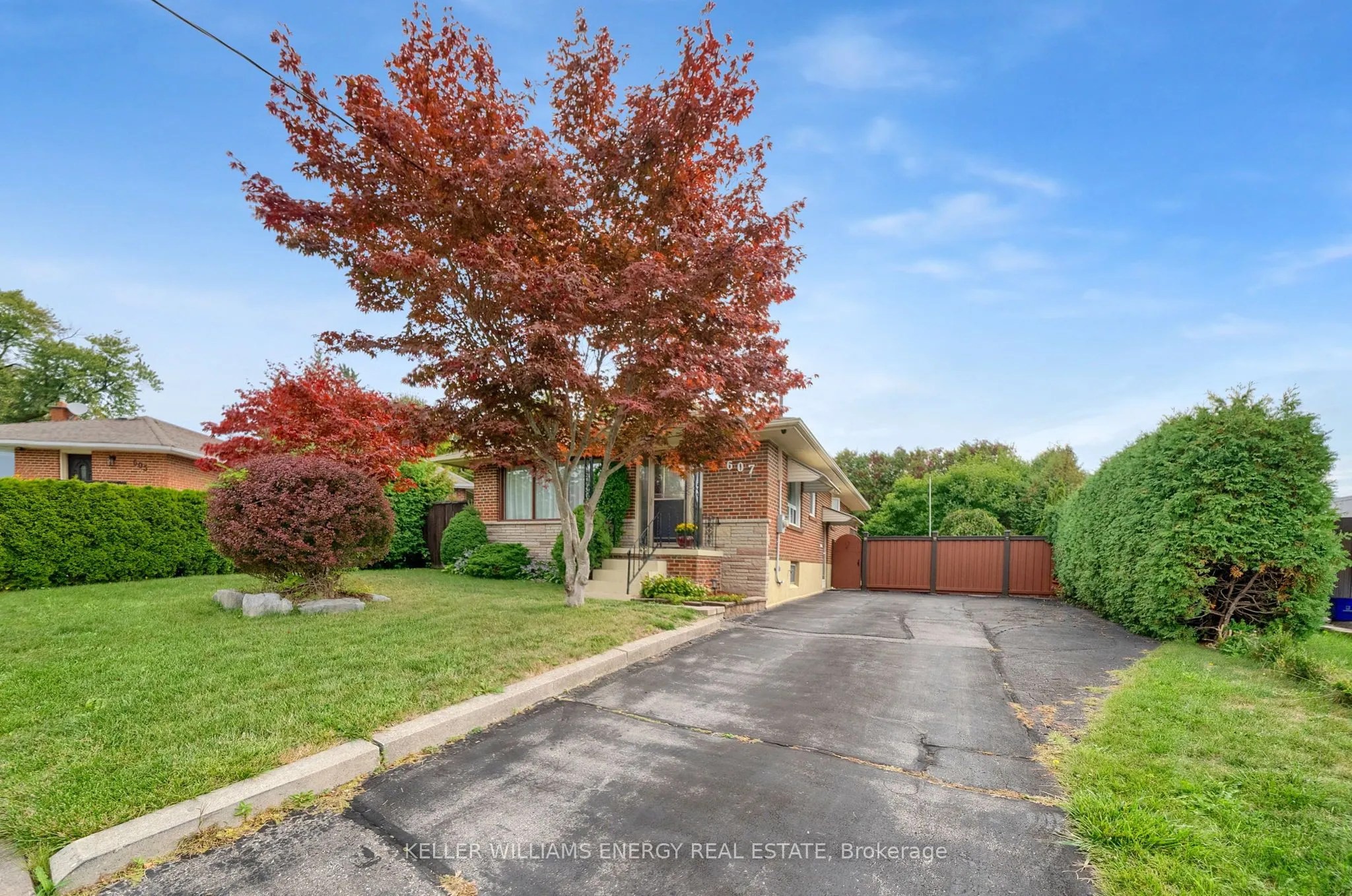 607 Newman Crescent
