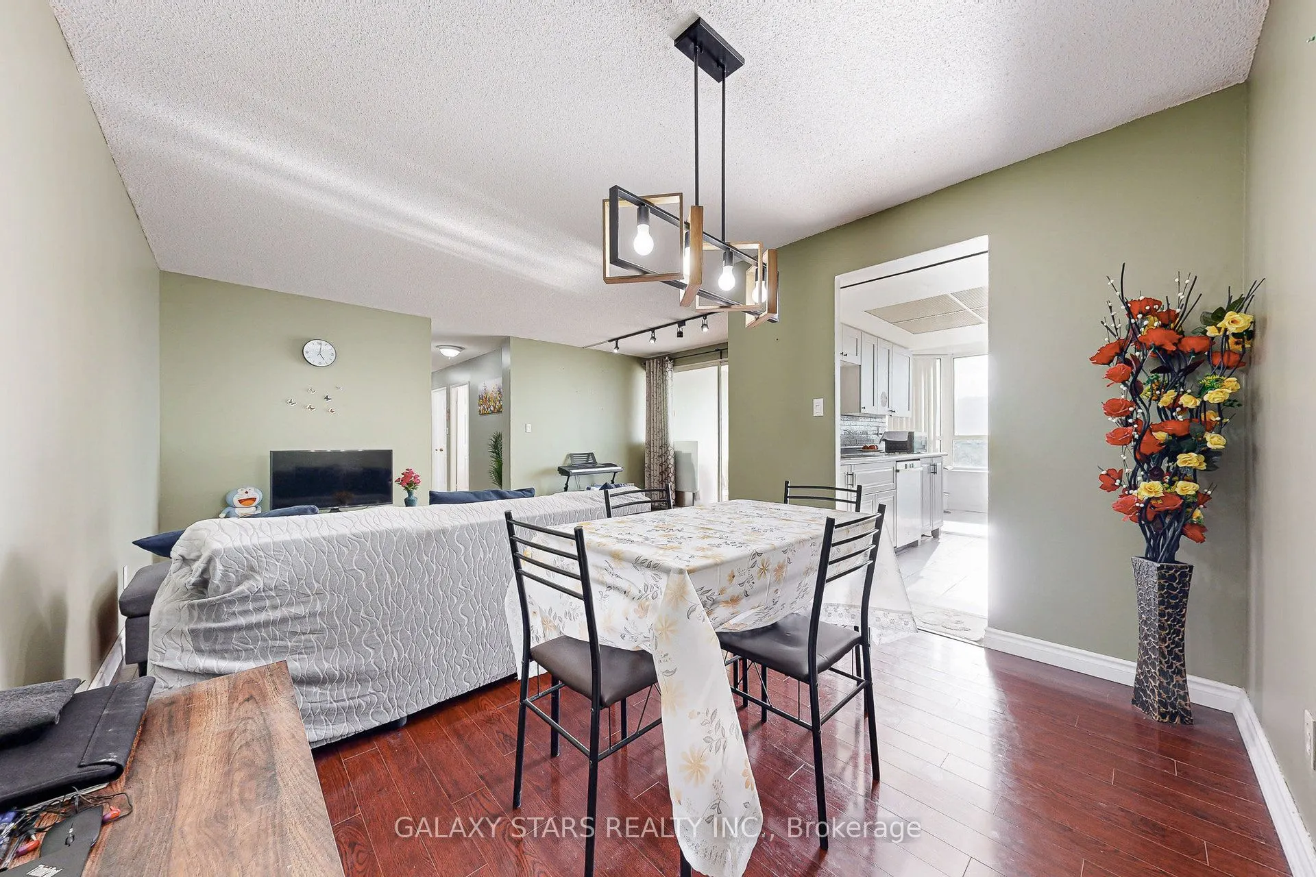 30 Thunder Grove Way, #1013