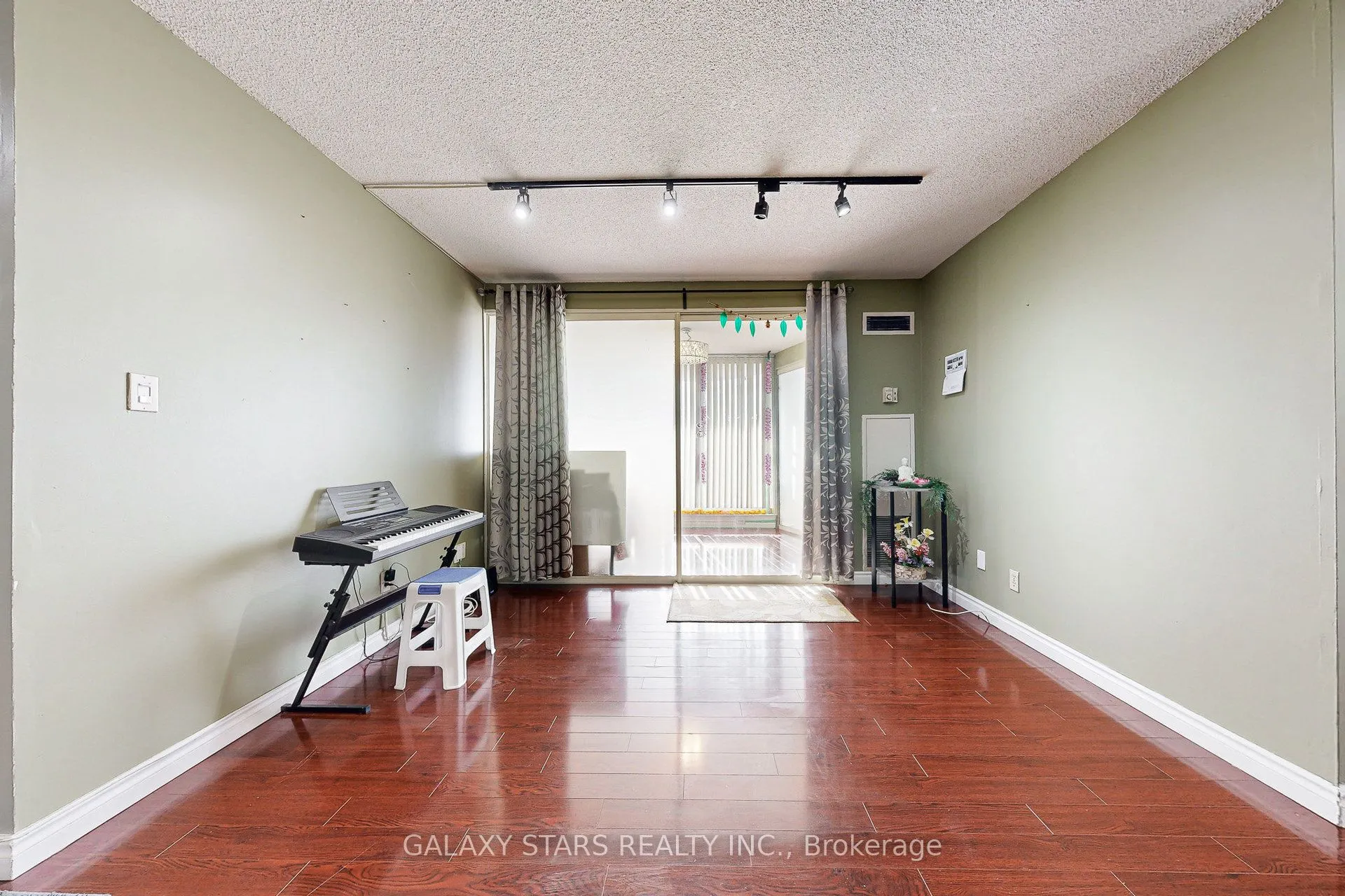 30 Thunder Grove Way, #1013