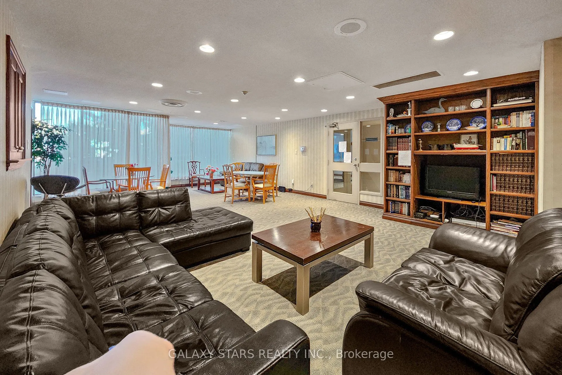 30 Thunder Grove Way, #1013