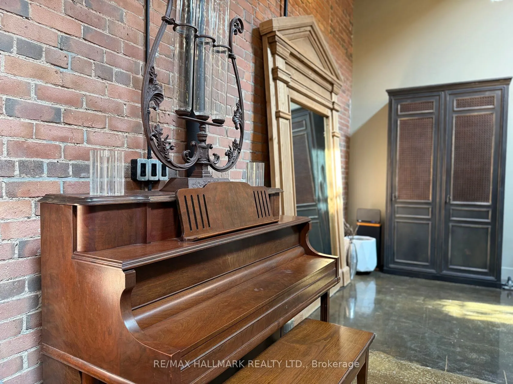 326 Carlaw Avenue, #122