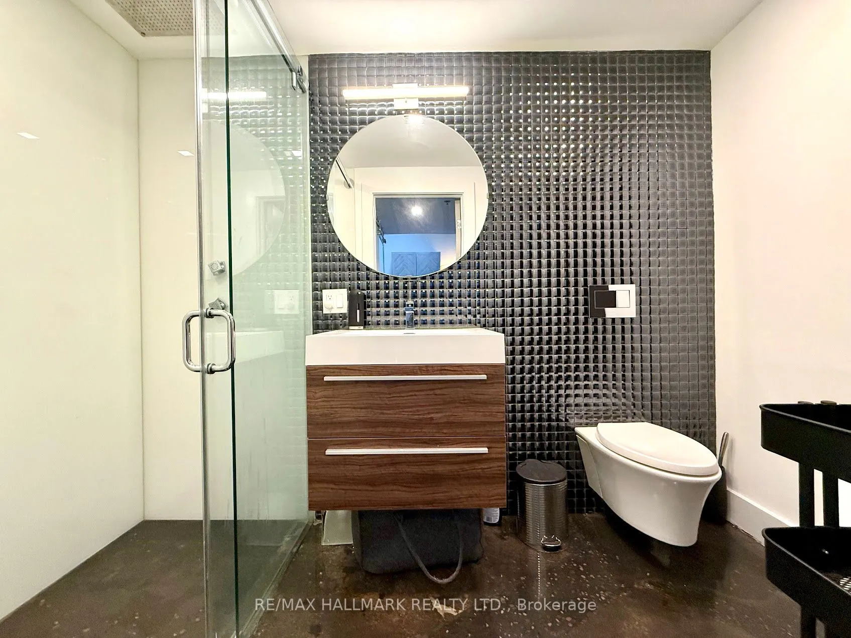 326 Carlaw Avenue, #122