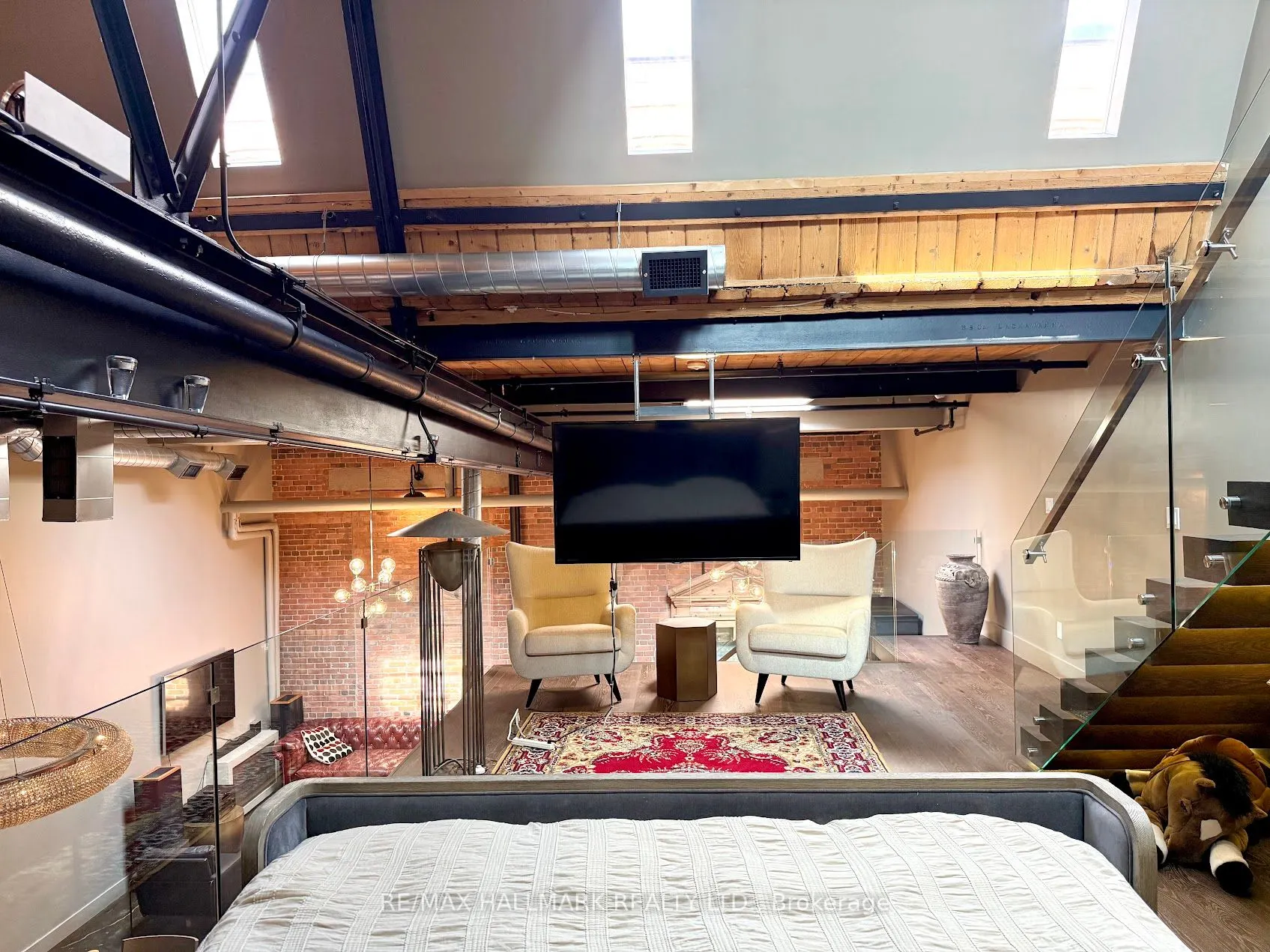 326 Carlaw Avenue, #122