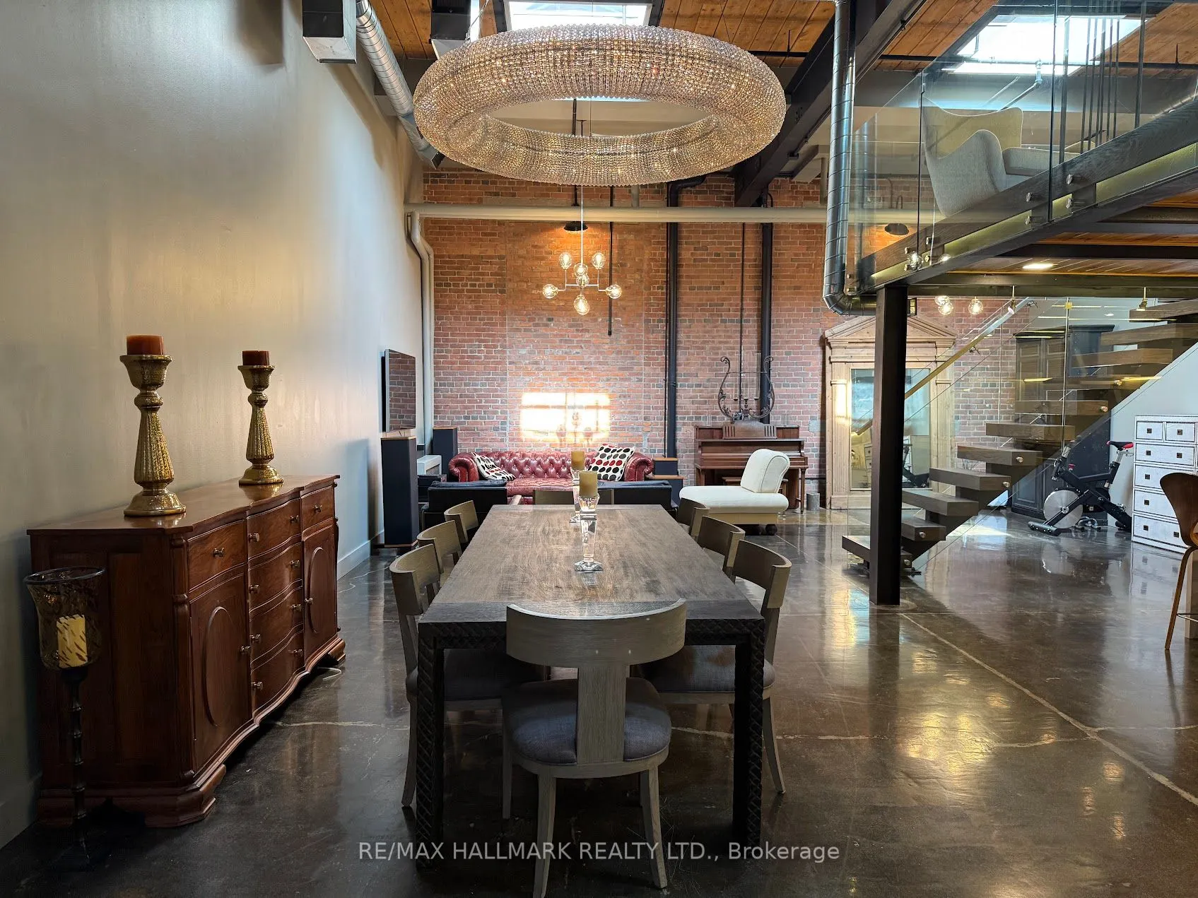 326 Carlaw Avenue, #122