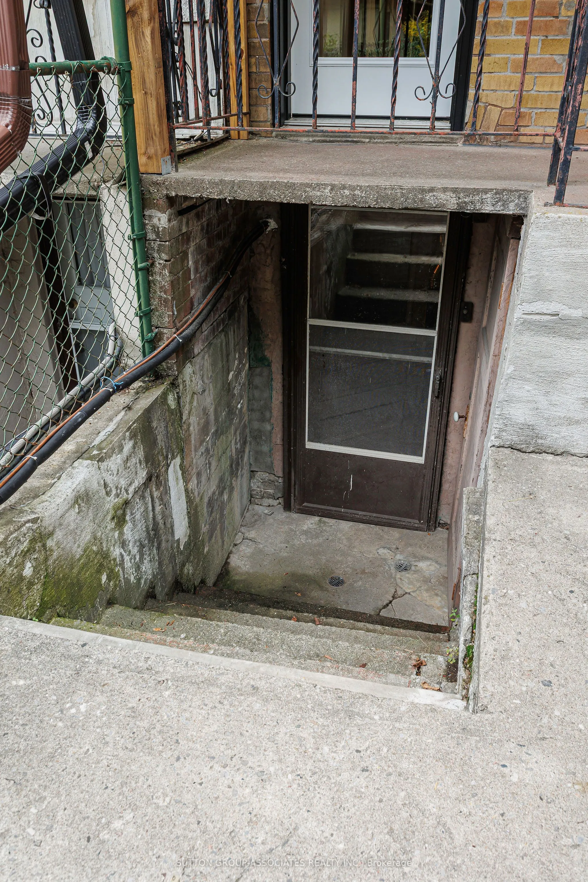 131 Booth Avenue