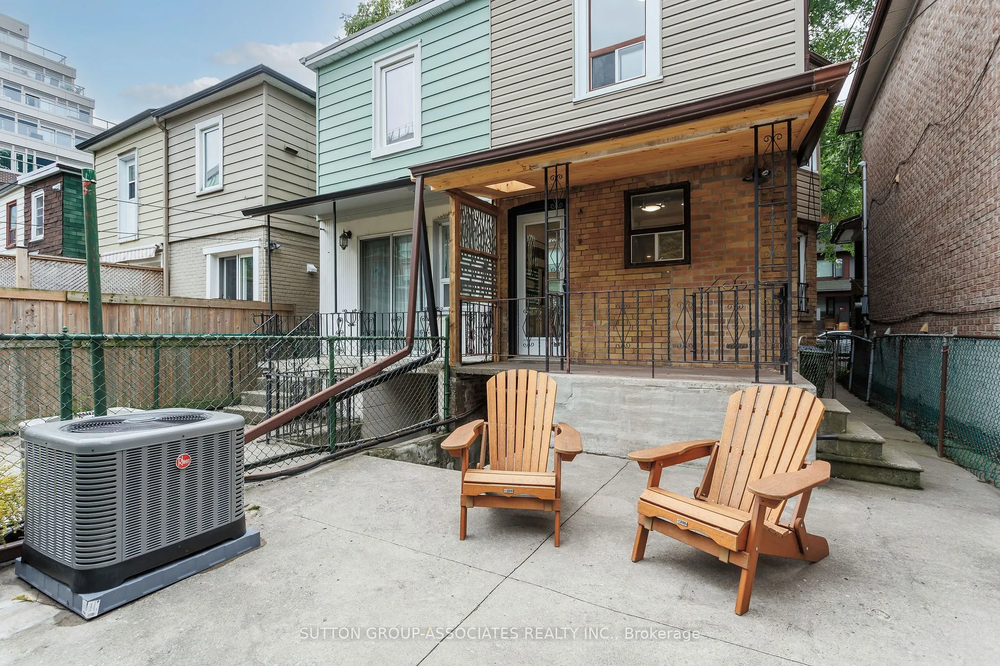 131 Booth Avenue