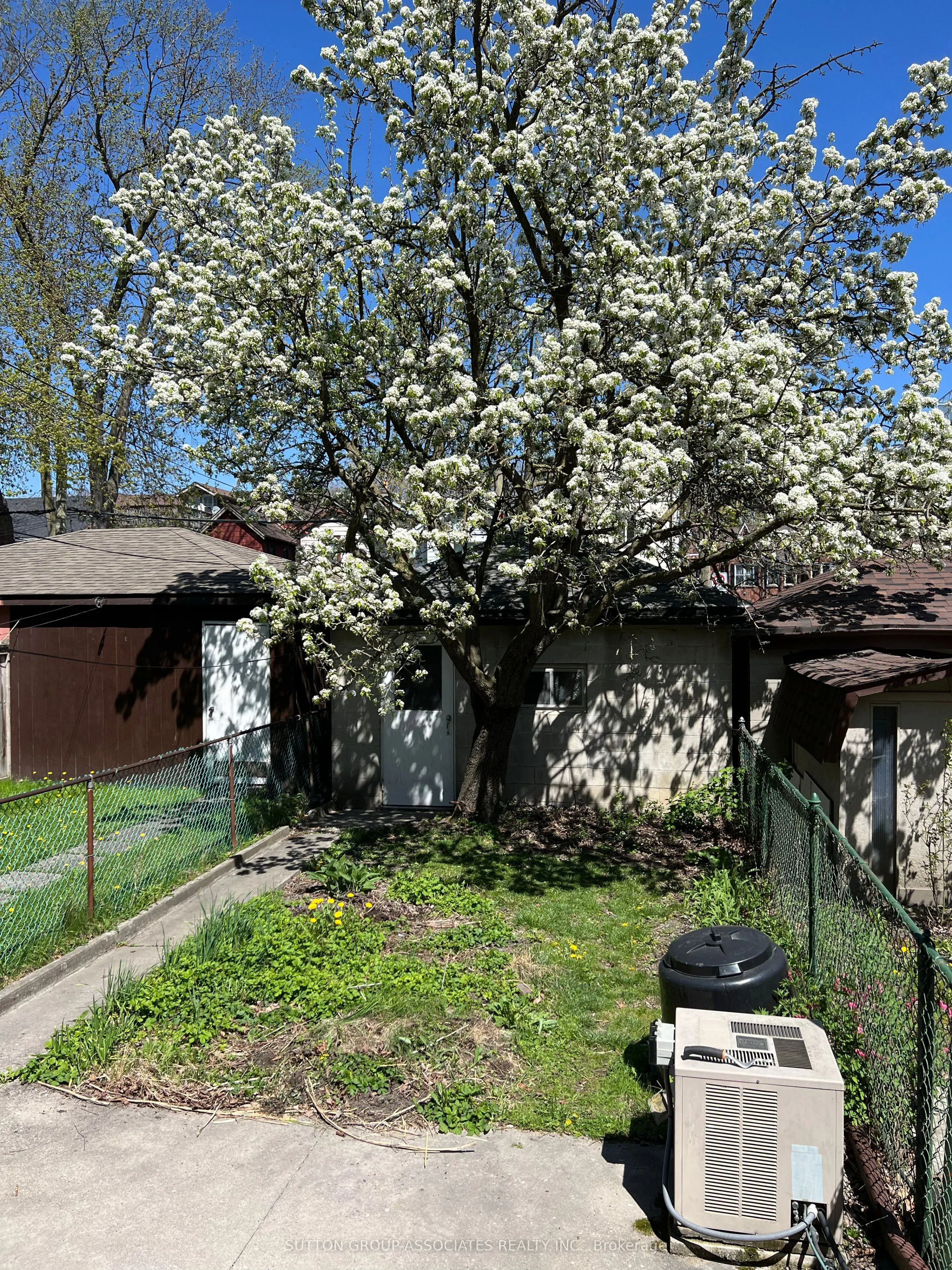 131 Booth Avenue