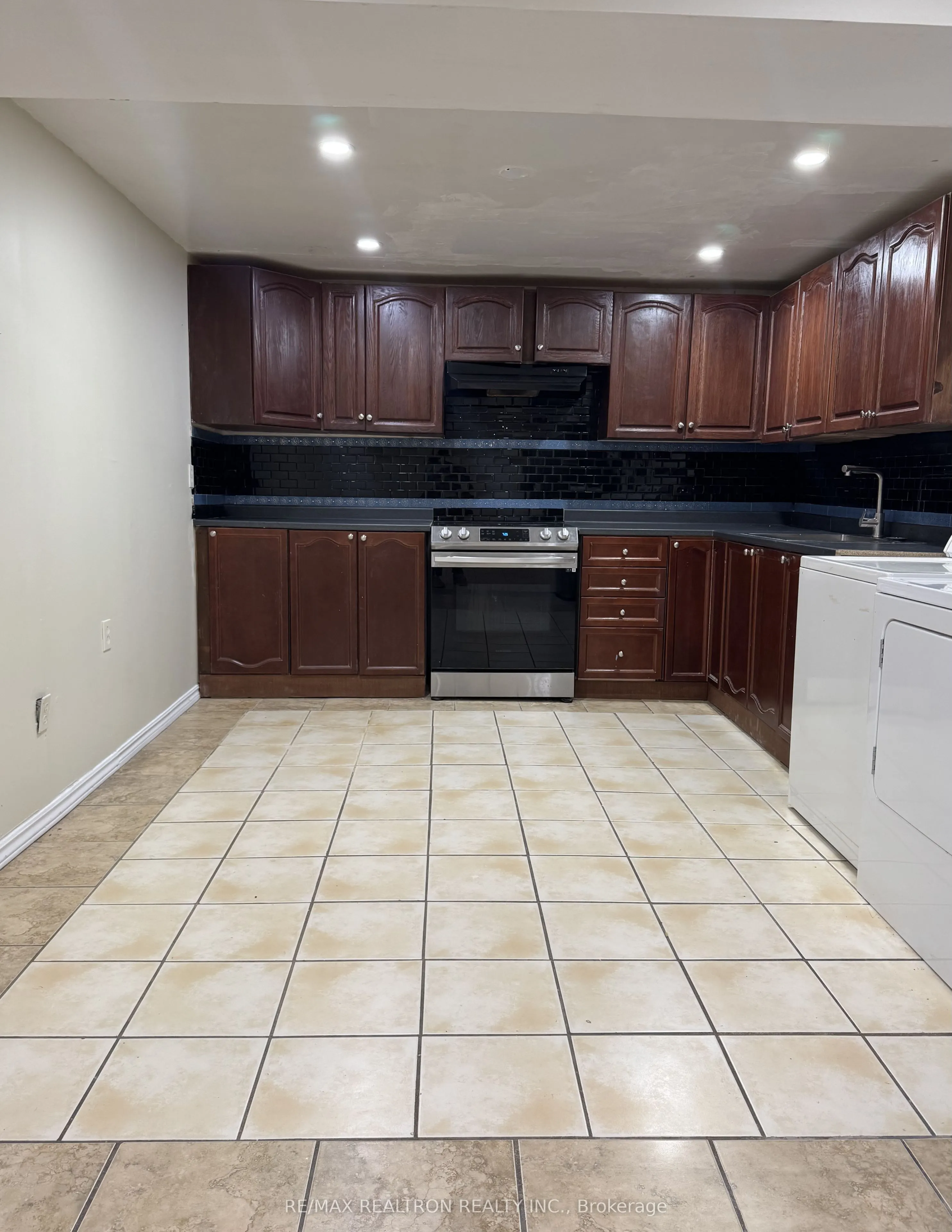 29 Wicks Drive, #Bsmnt