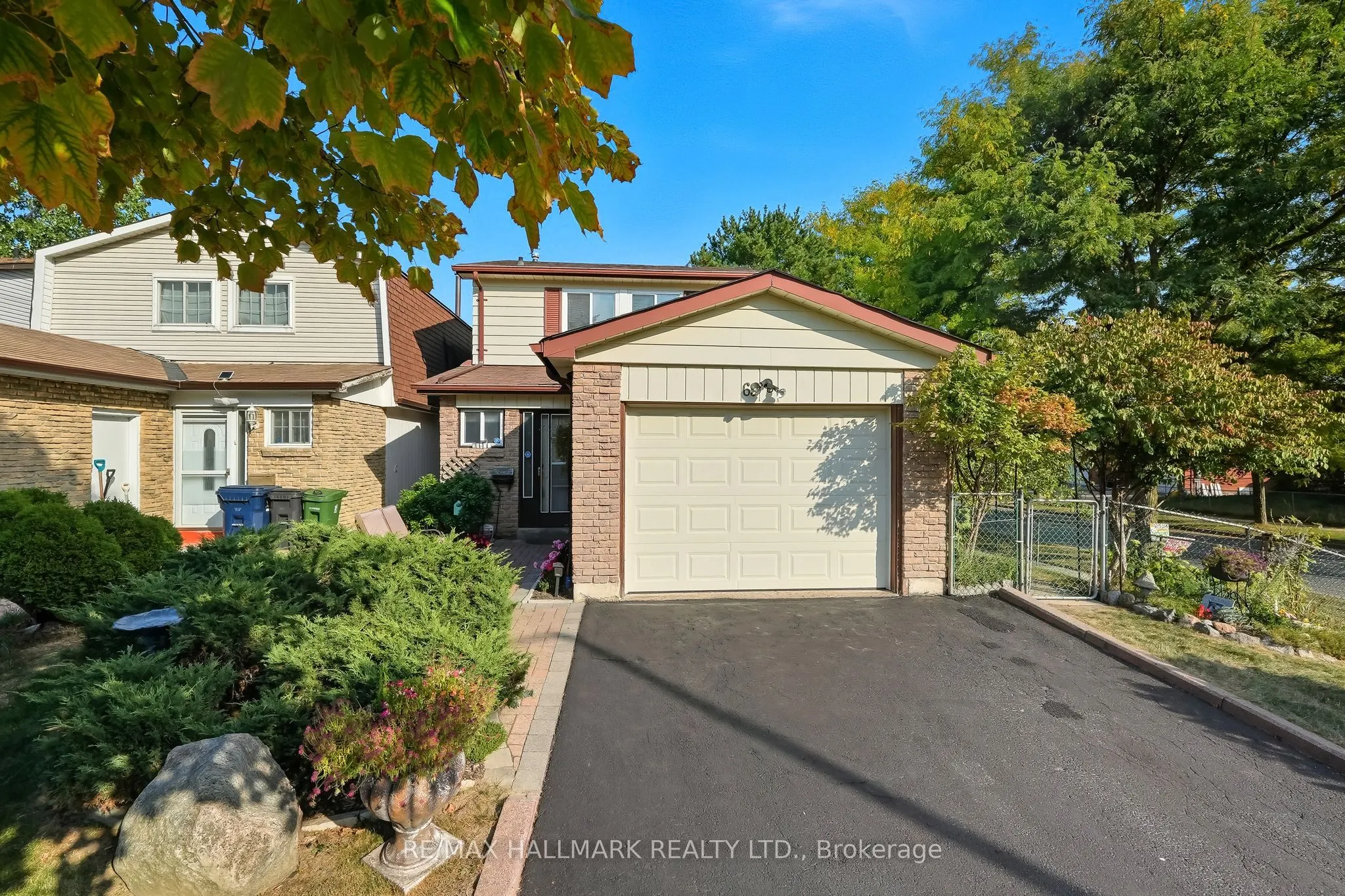 69 White Heather Boulevard
