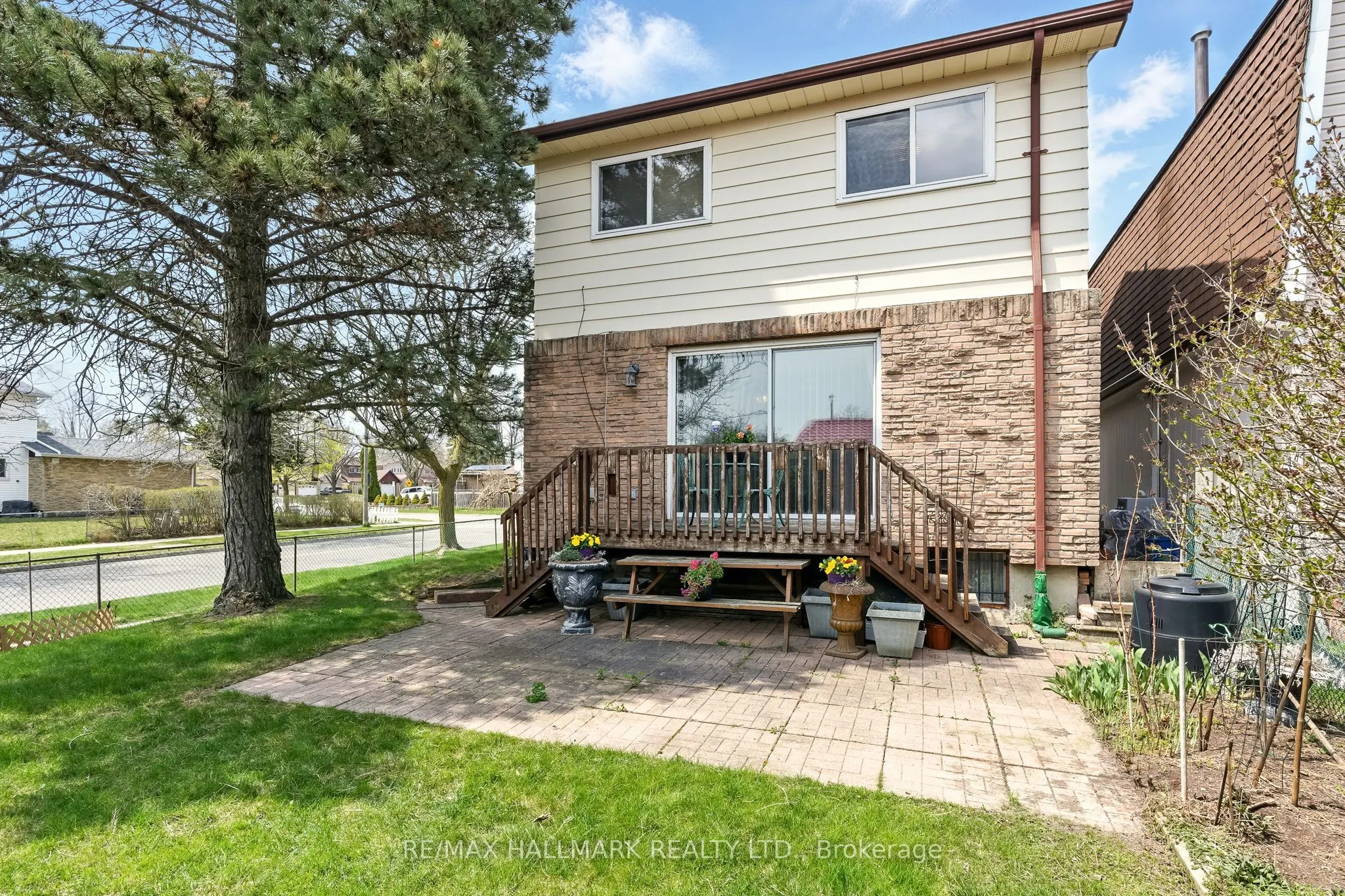 69 White Heather Boulevard