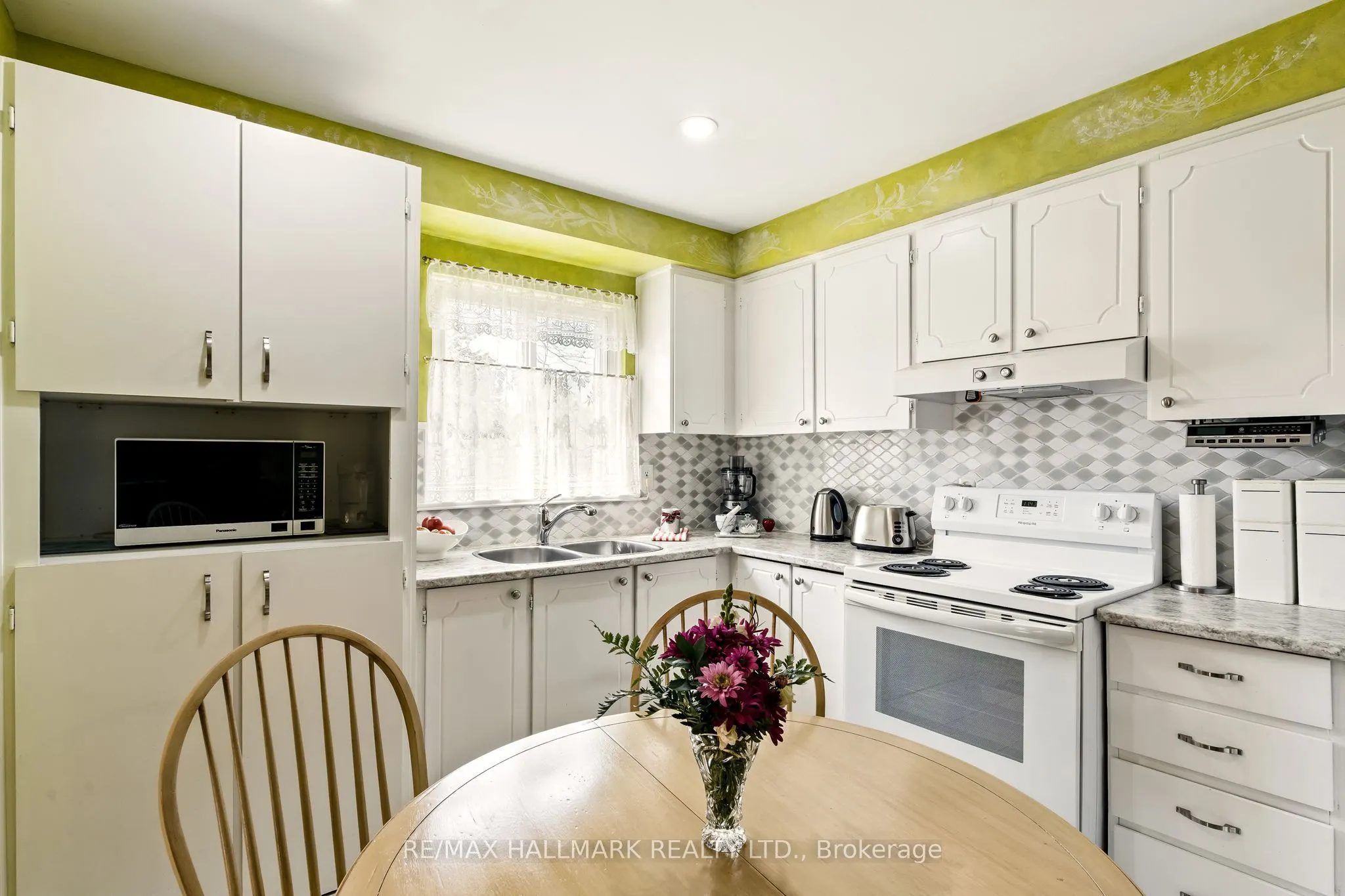 69 White Heather Boulevard