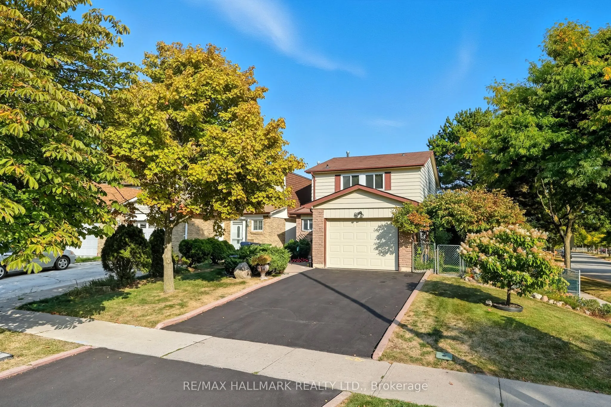 69 White Heather Boulevard