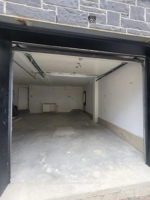 400 MARY Street, #6