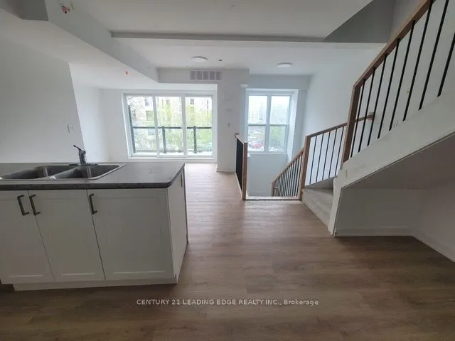 400 MARY Street, #6
