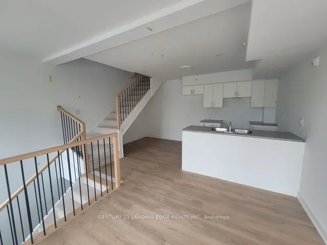 400 MARY Street, #6