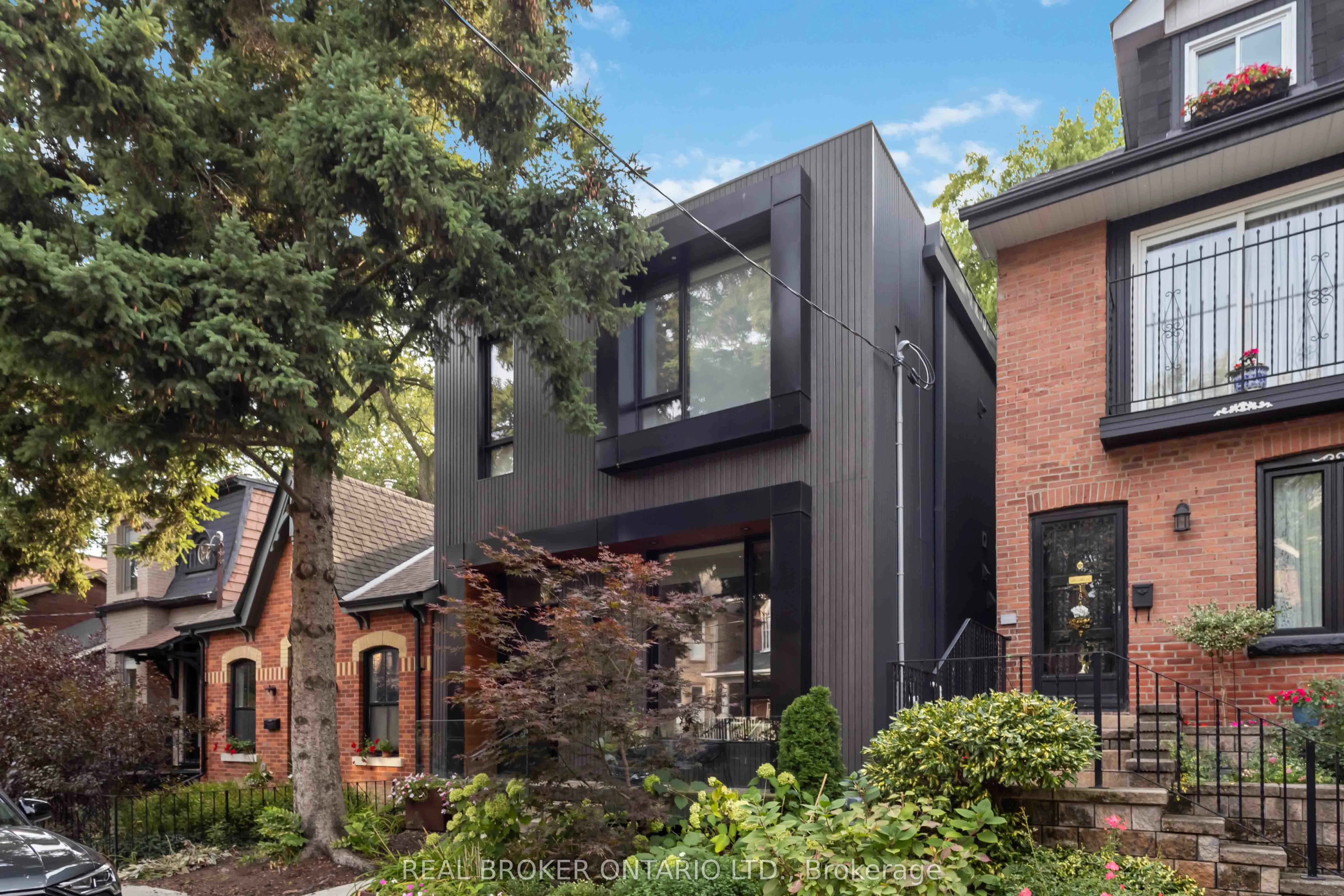 182 De Grassi Street, #Lower