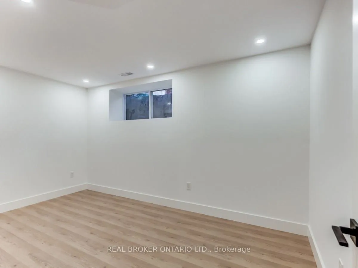 182 De Grassi Street, #Lower