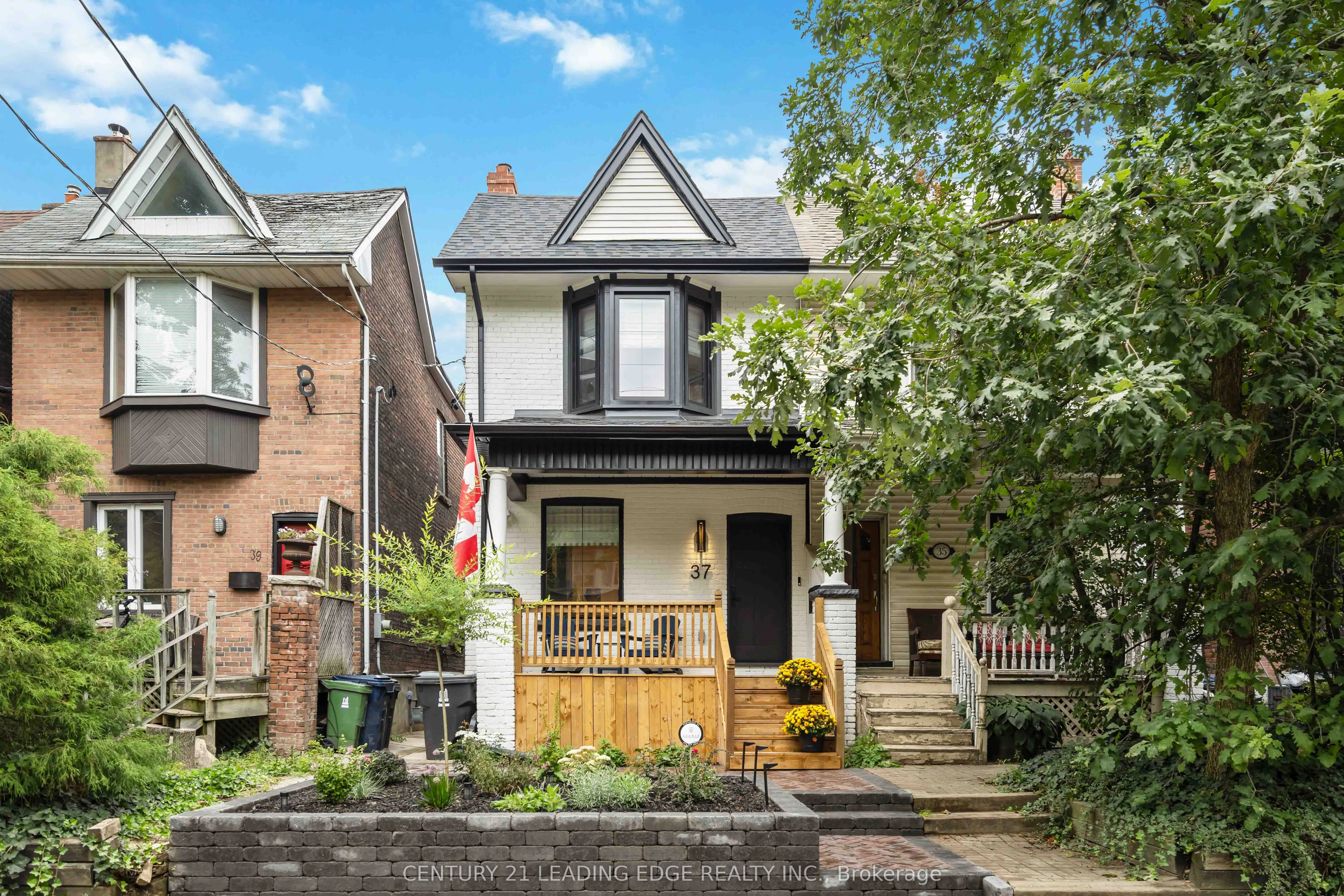 37 BERTMOUNT Avenue